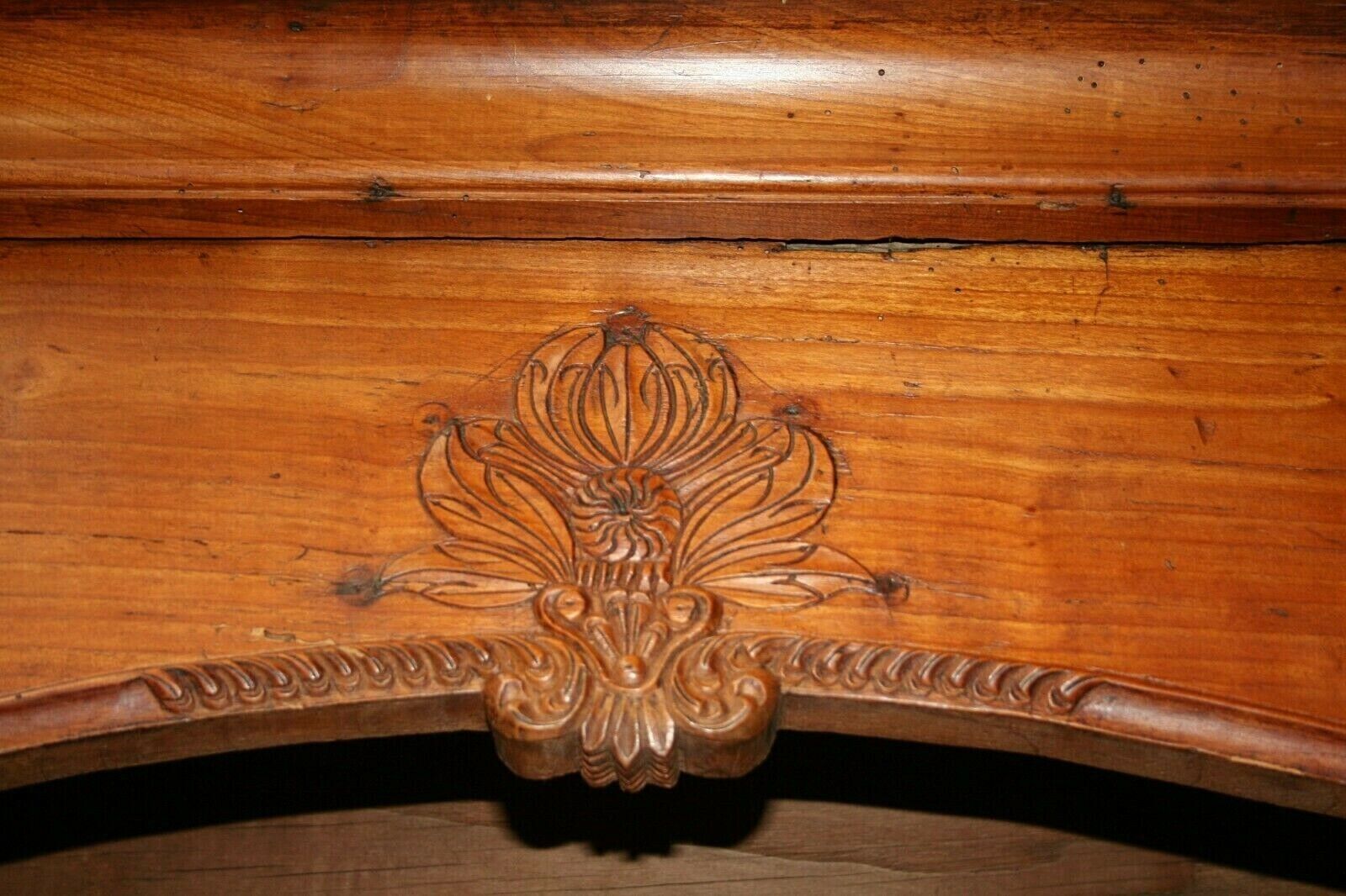 French Renaissance Vaisselier Cabinet - 1700s China Display