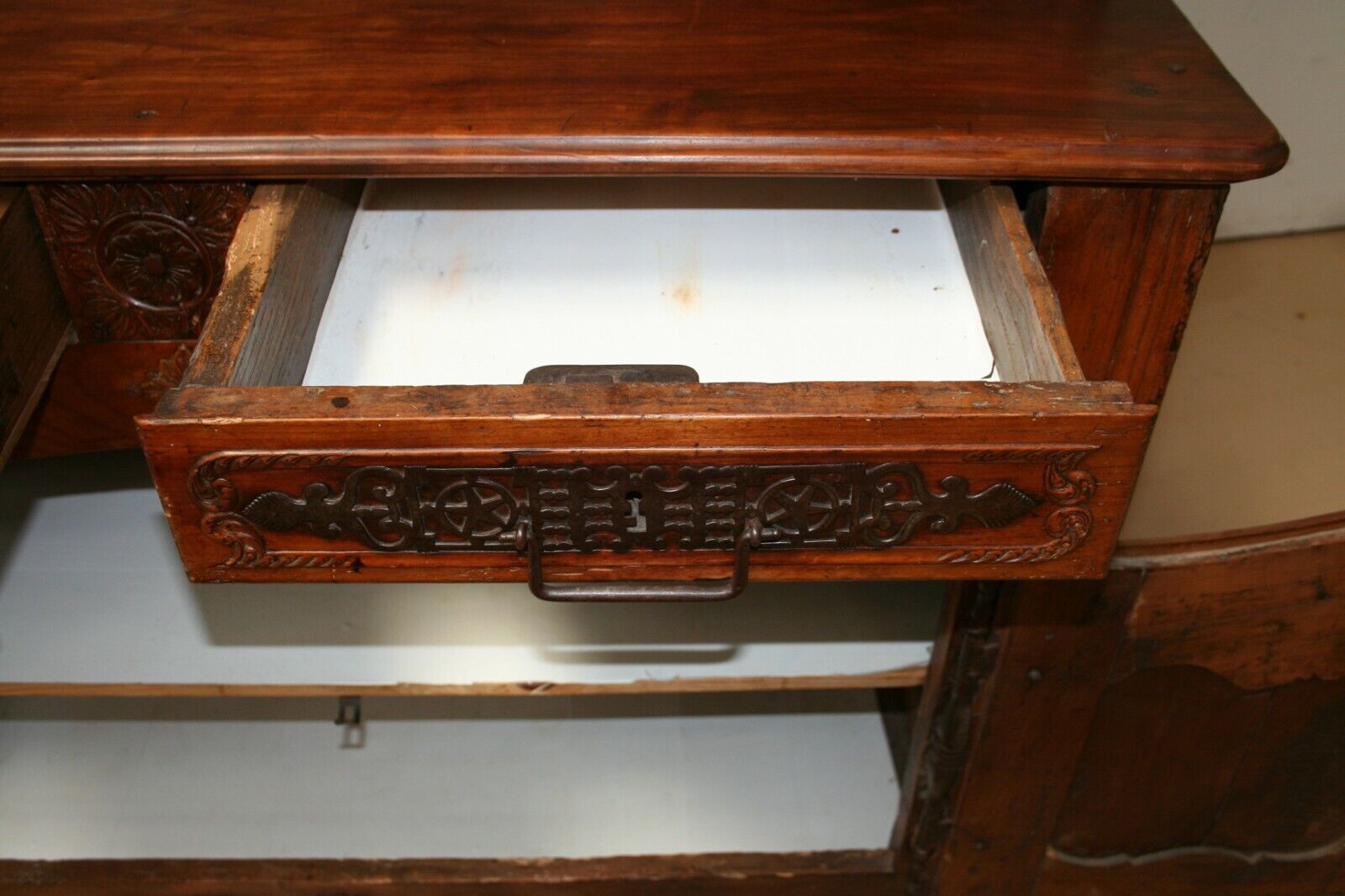 French Renaissance Vaisselier Cabinet - 1700s China Display