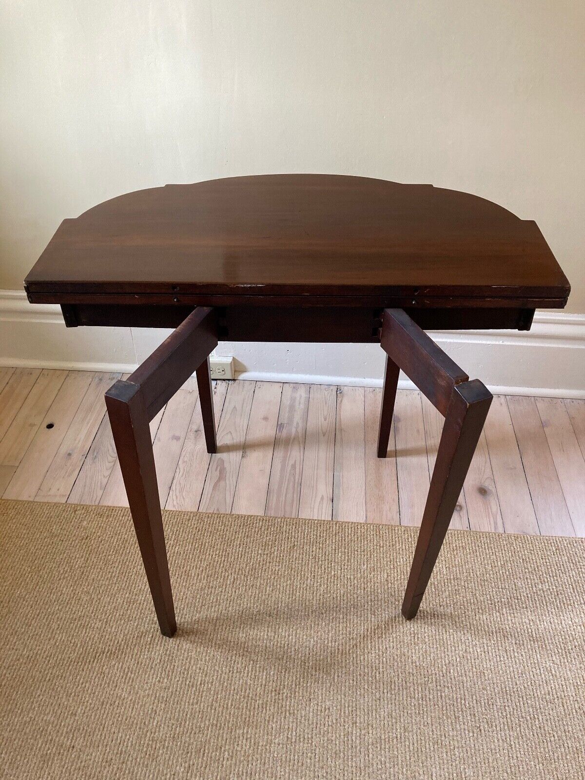 Ornate Inlaid Hepplewhite Style Mahogany Card Table
