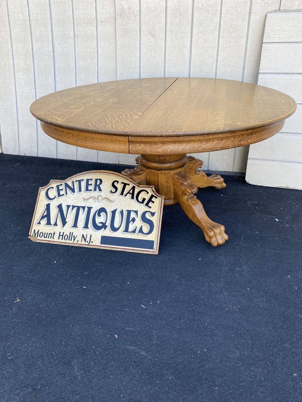 Victorian Oak Dining Table with Two Leaf Extensions