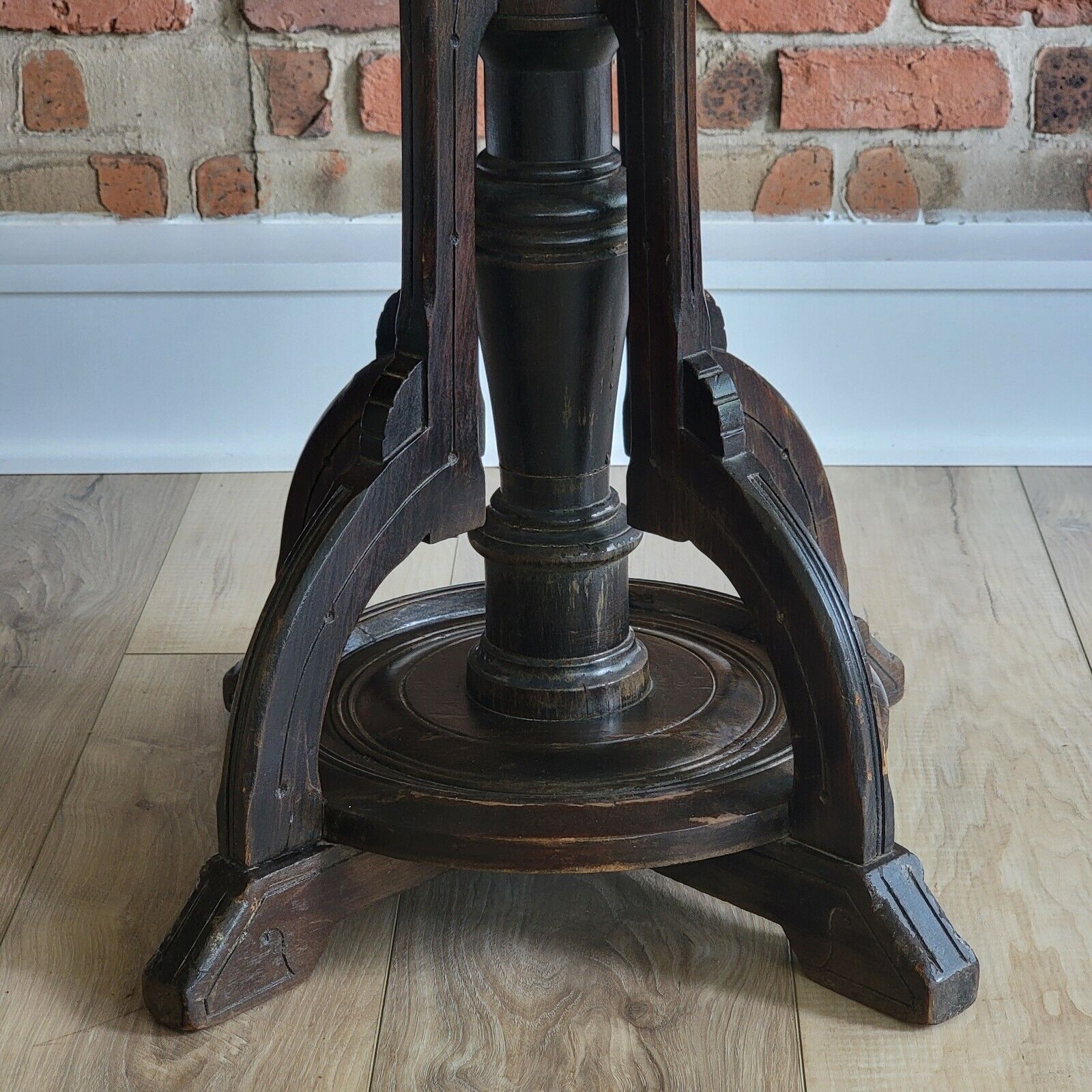 Late 1800s Eastlake Victorian Pedestal Table, 36" Tall