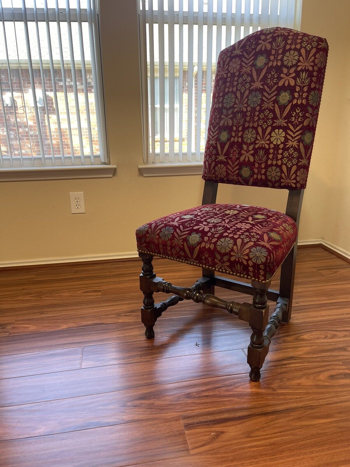 Vintage Chair Classic Design