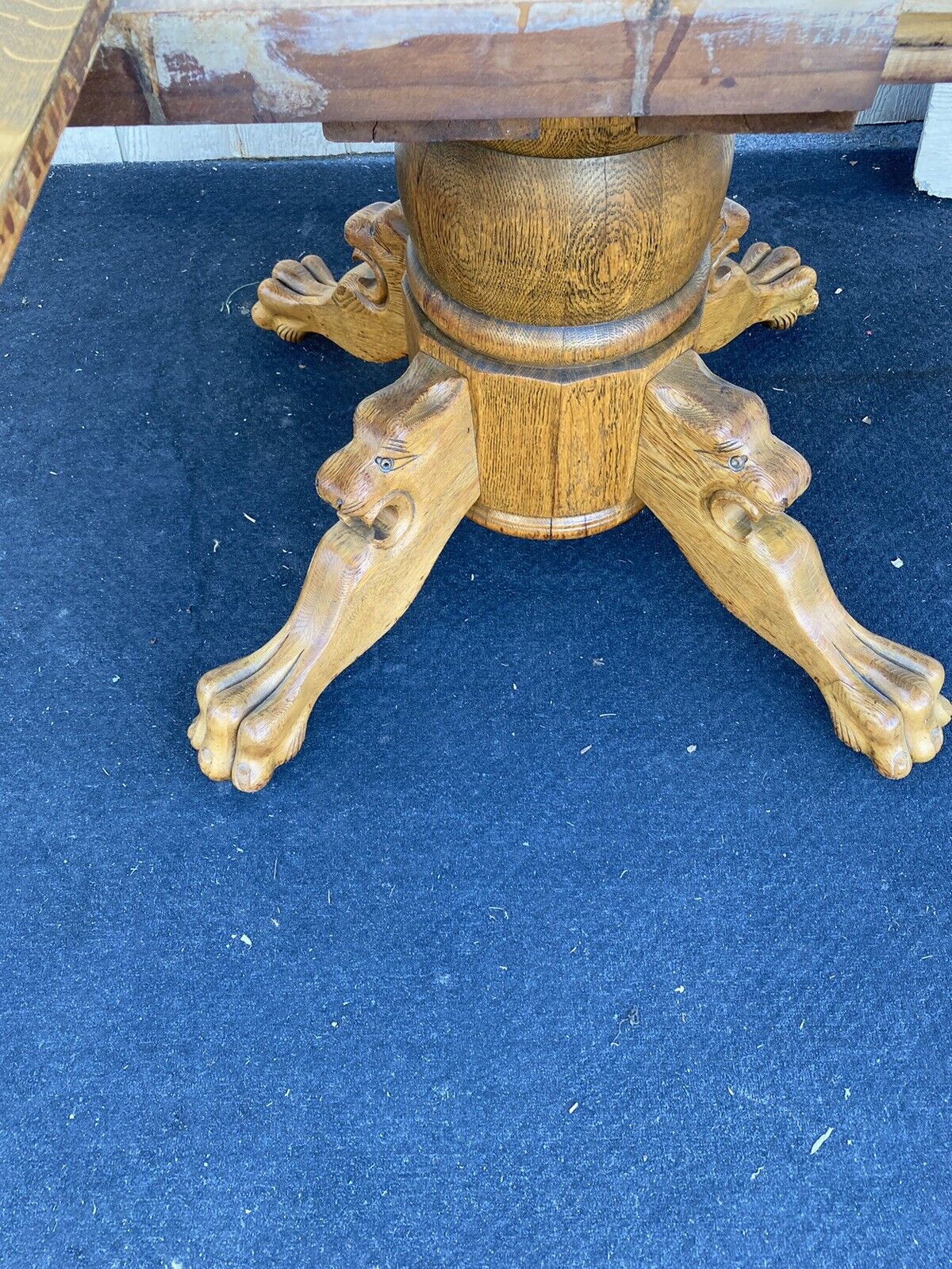 Victorian Oak Dining Table with Two Leaf Extensions