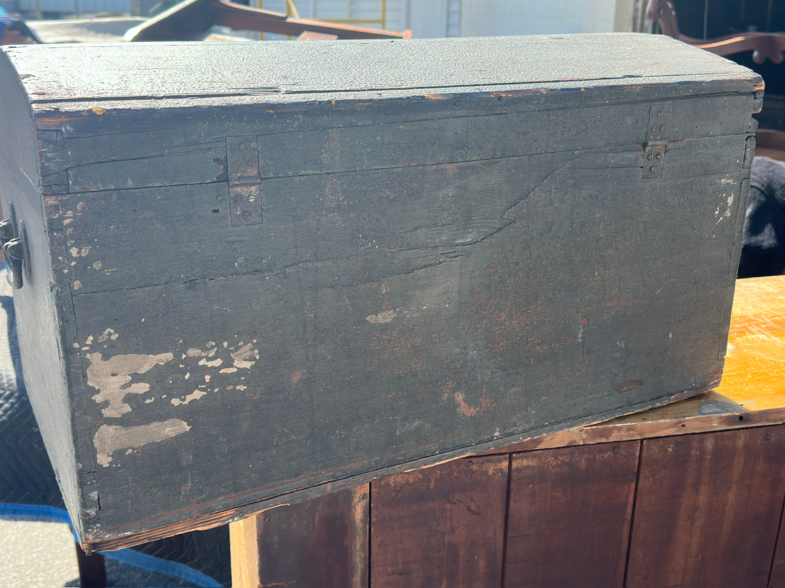 1700s primitive dome lid trunk blanket box cabinet