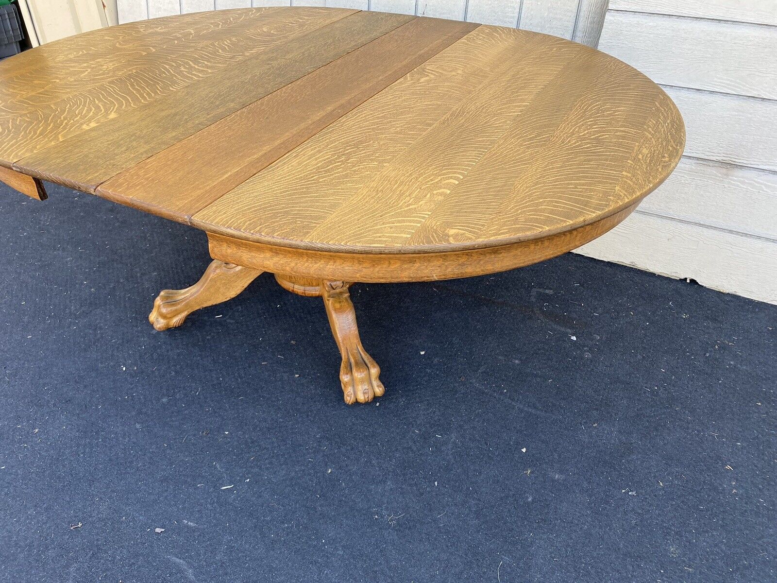 Victorian Oak Dining Table with Two Leaf Extensions