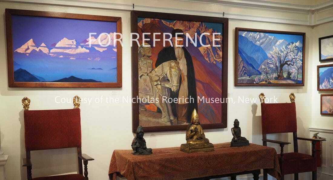 Italian Gilt and Carved Wood Throne Chairs Set