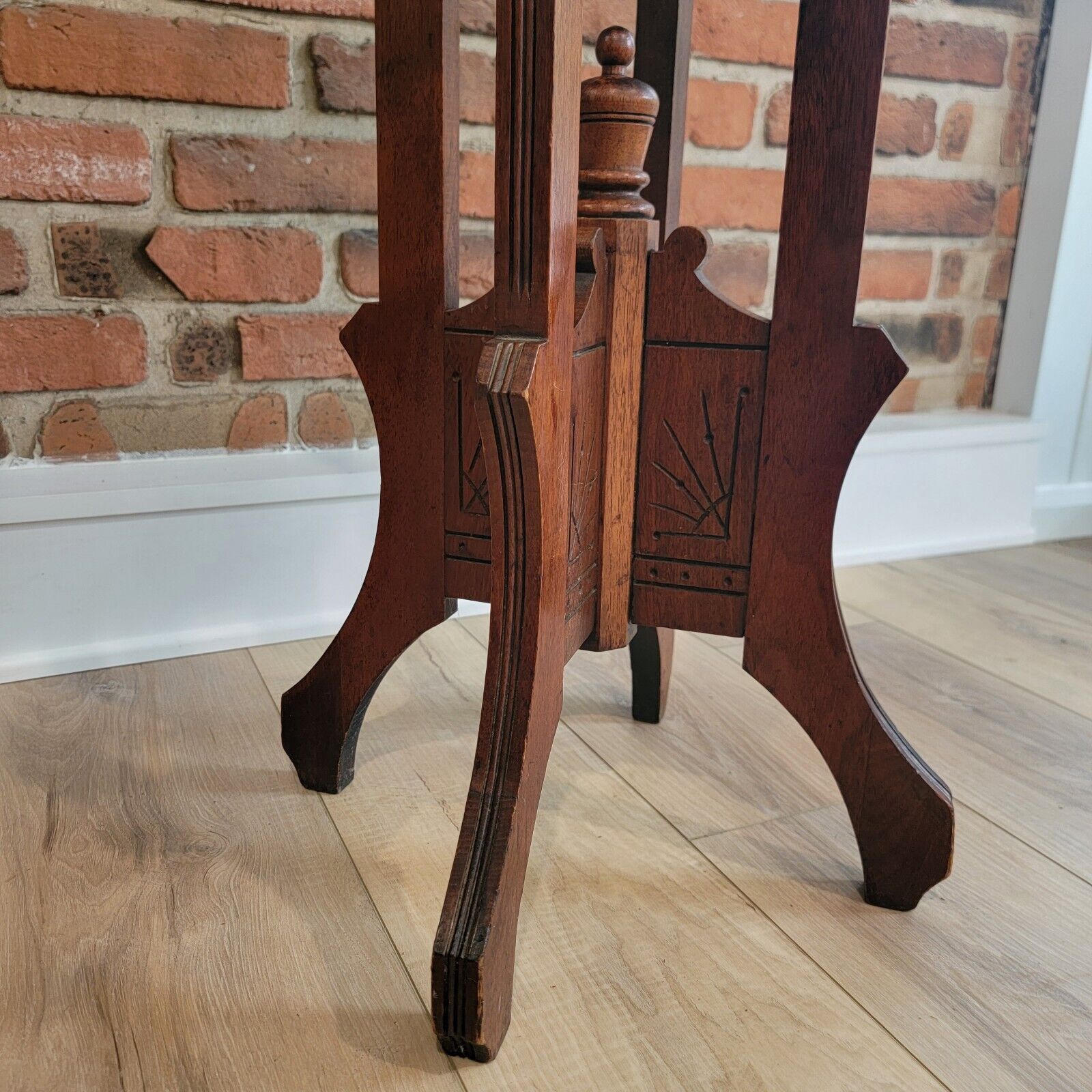 Victorian White Marble and Walnut Parlor Table - 29