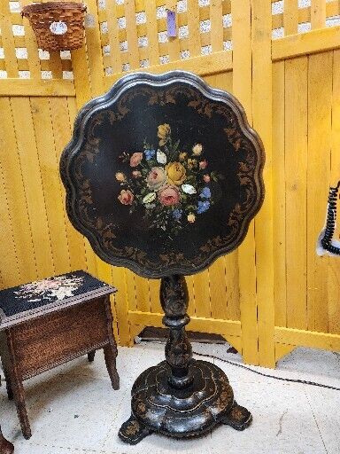 French Victorian pedestal accent Tilt Table with Pearl Inlay