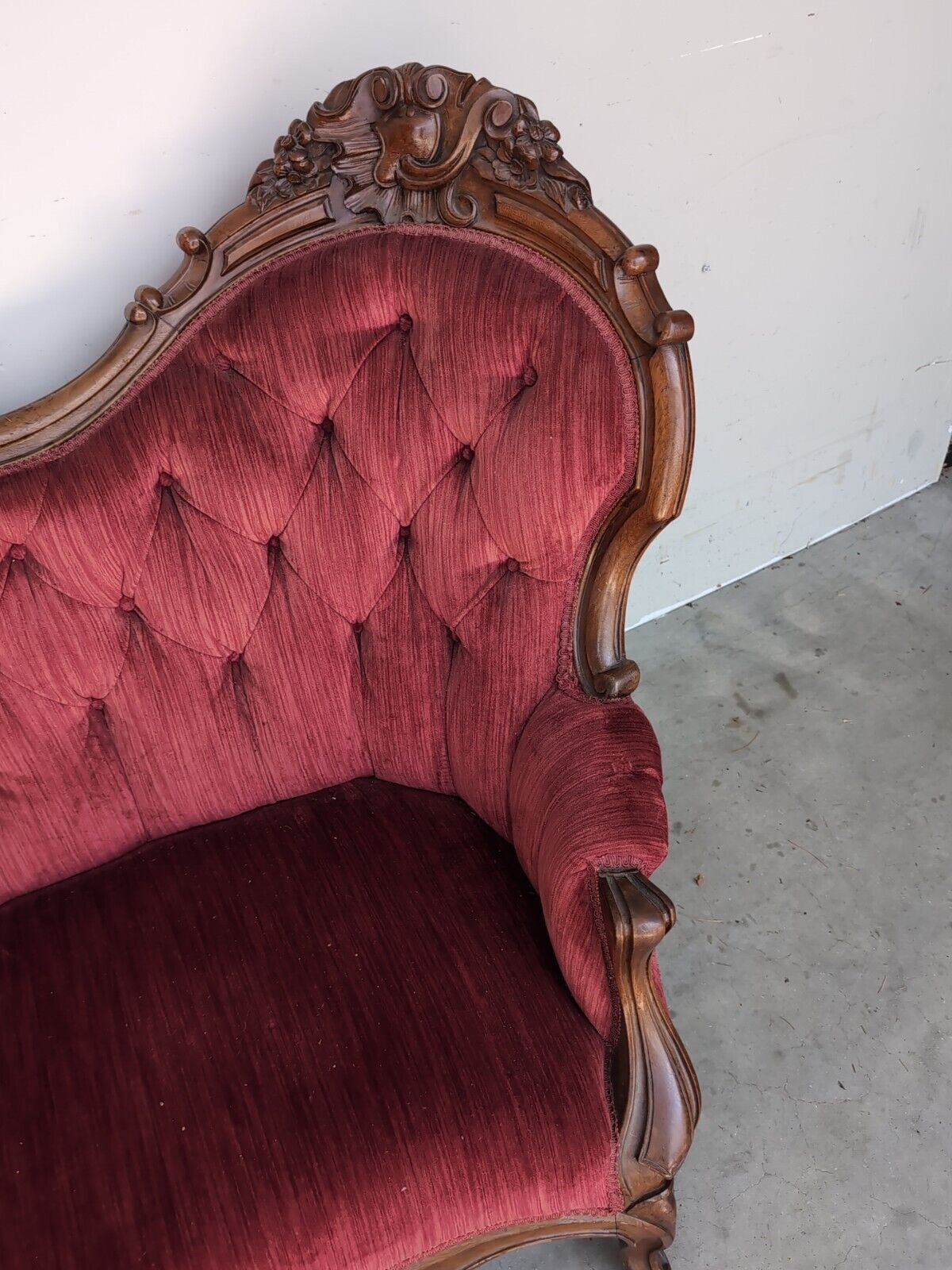 Victorian Rosewood Settee with Intricate Carvings