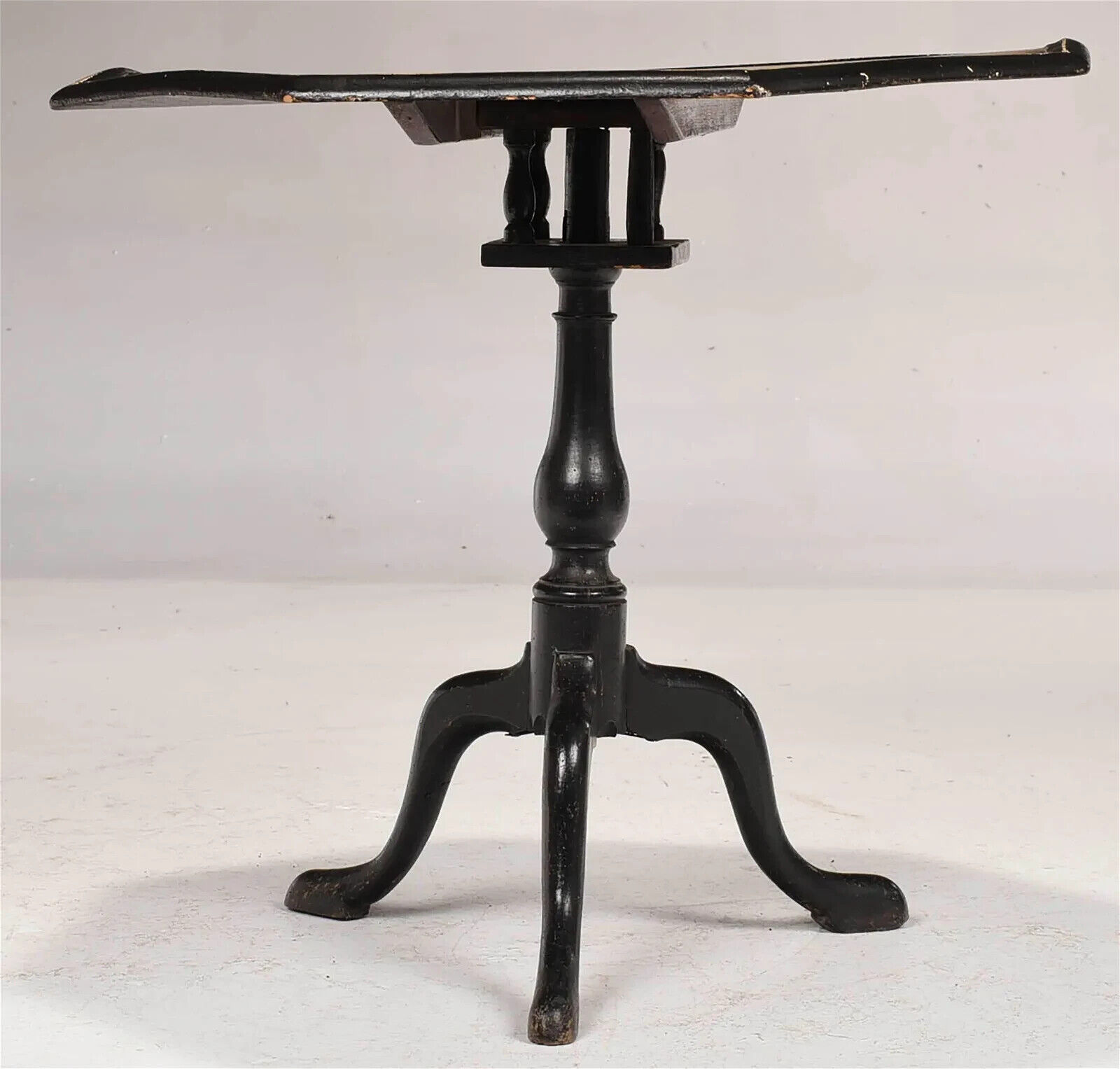 Georgian Style Tilt Top Tea Table Octagonal