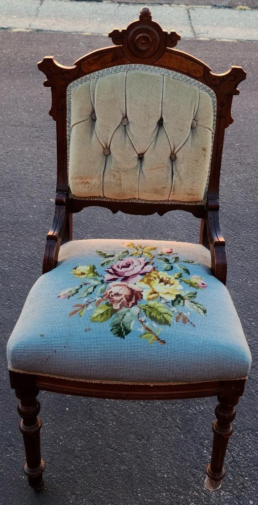 Elegant Vintage Wooden Side Chair with Exquisite Carvings