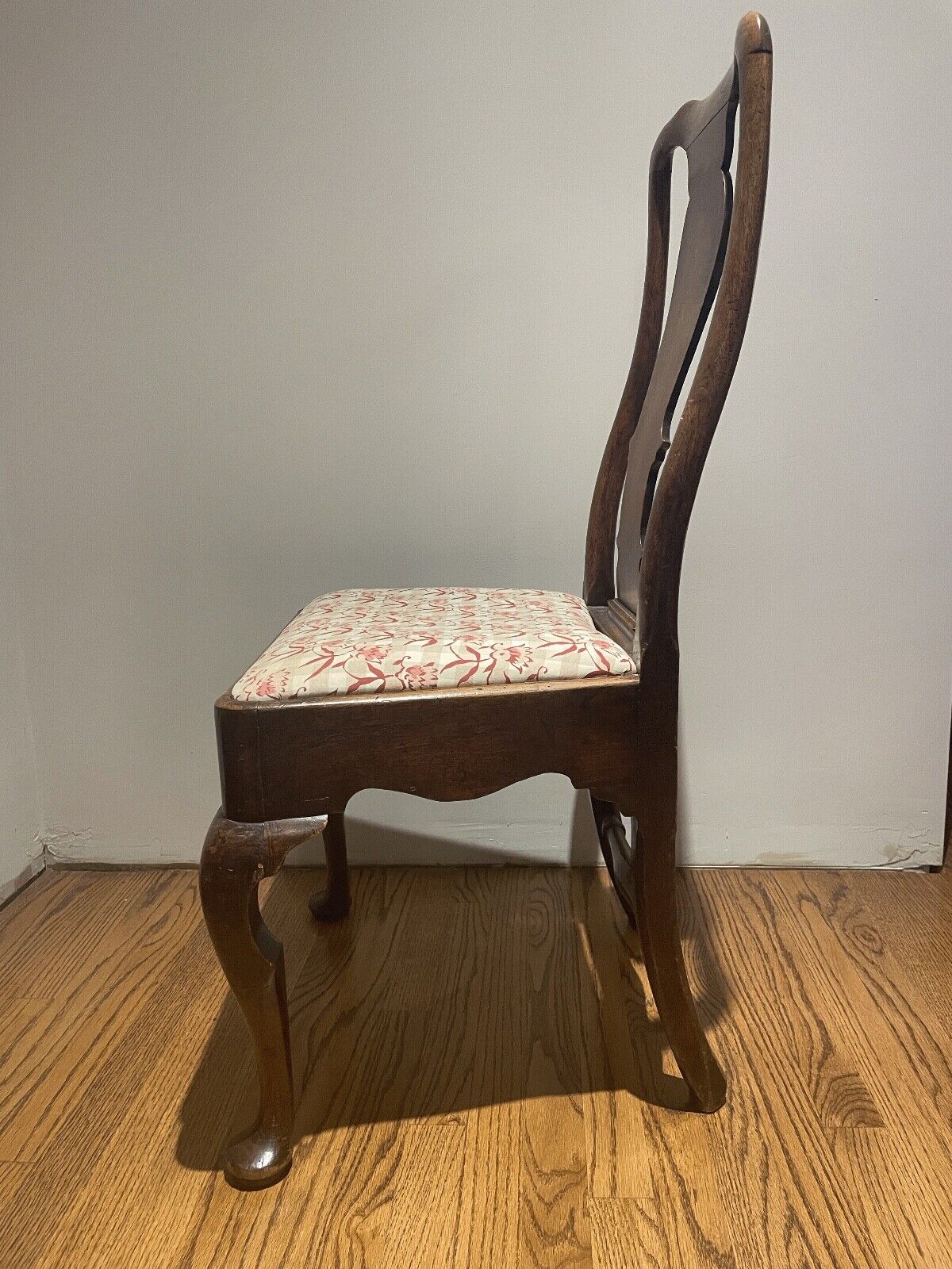 Set of 4 Queen Anne Chairs - 1700s American