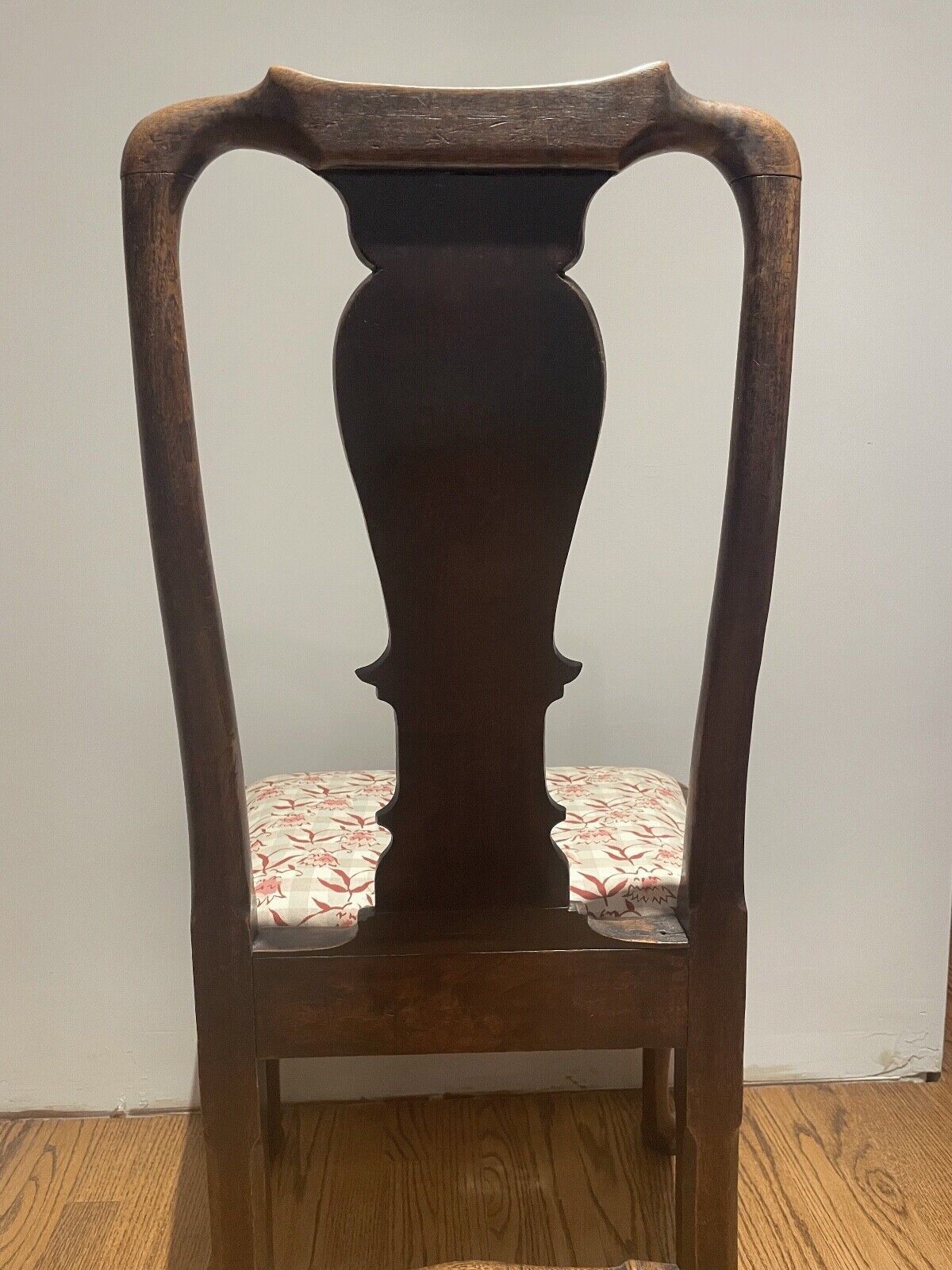 Set of 4 Queen Anne Chairs - 1700s American