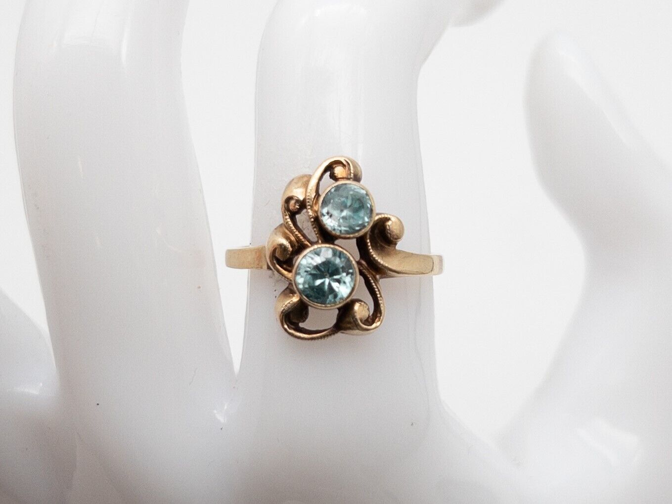 Antique 1900s Edwardian 1.50ct Natural 2 STONE Blue Zircon 10k Yellow Gold Ring