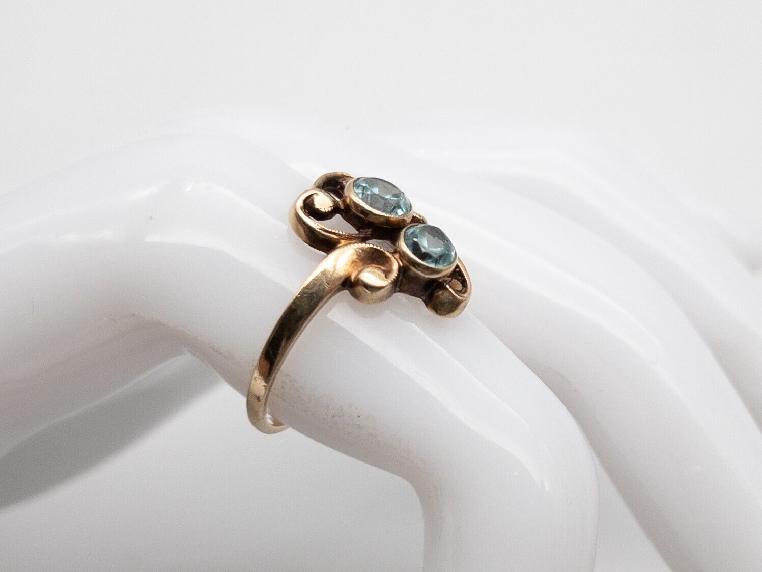 Antique 1900s Edwardian 1.50ct Natural 2 STONE Blue Zircon 10k Yellow Gold Ring