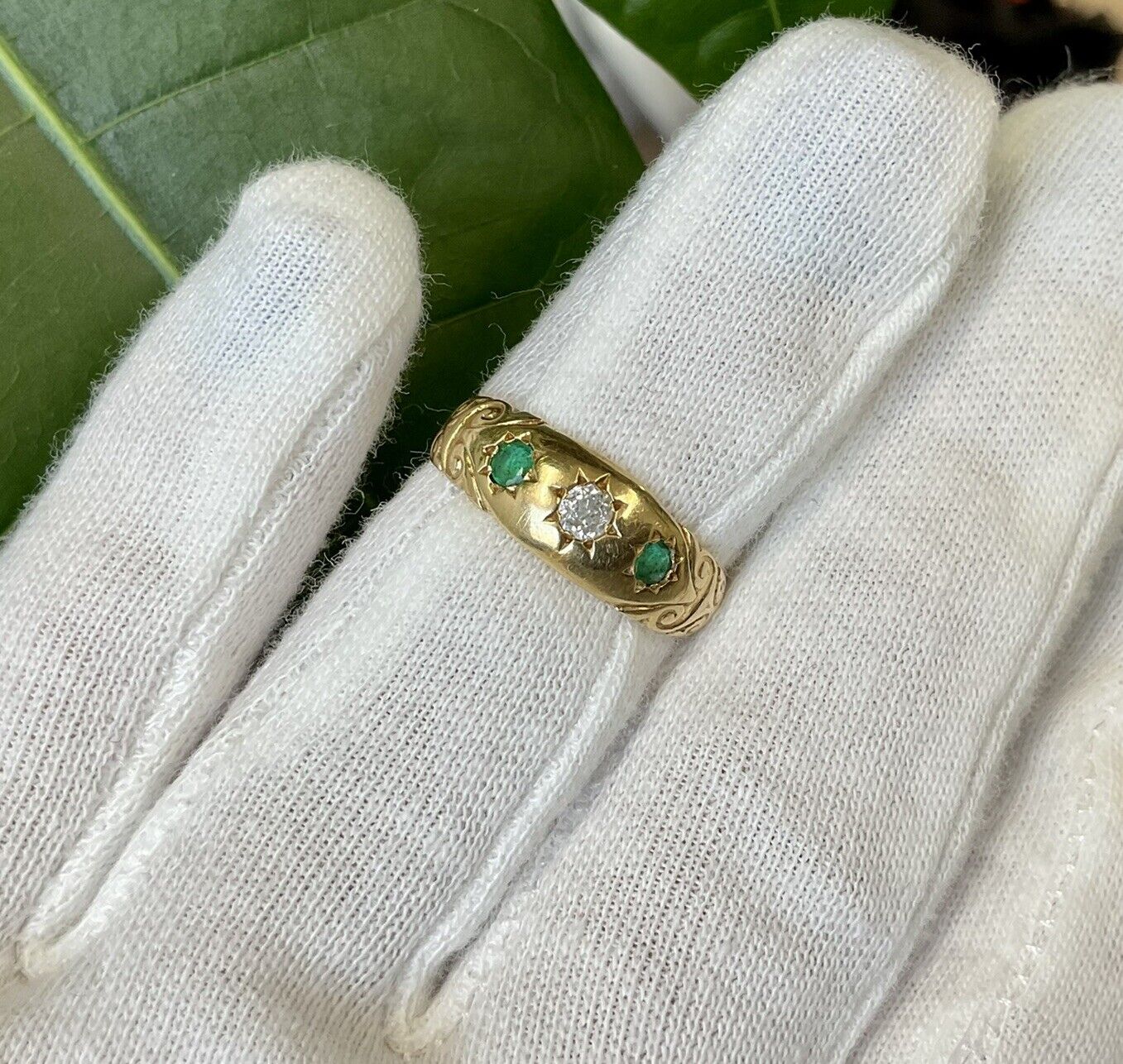 ANTIQUE VICTORIAN NATURAL EMERALD DIAMOND STARBURST RING 15K YG CIRCA 1900s