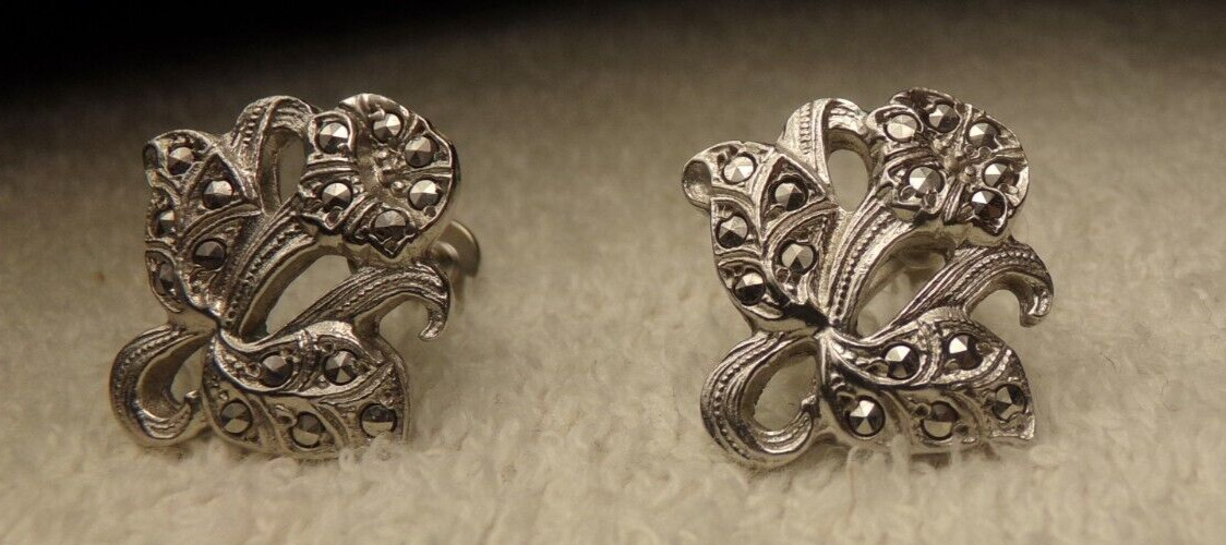 ANTIQUE VICTORIAN 1900'S SILVER RHODIUM PL. MARCASITE LILY SCREWBACK EARRINGS