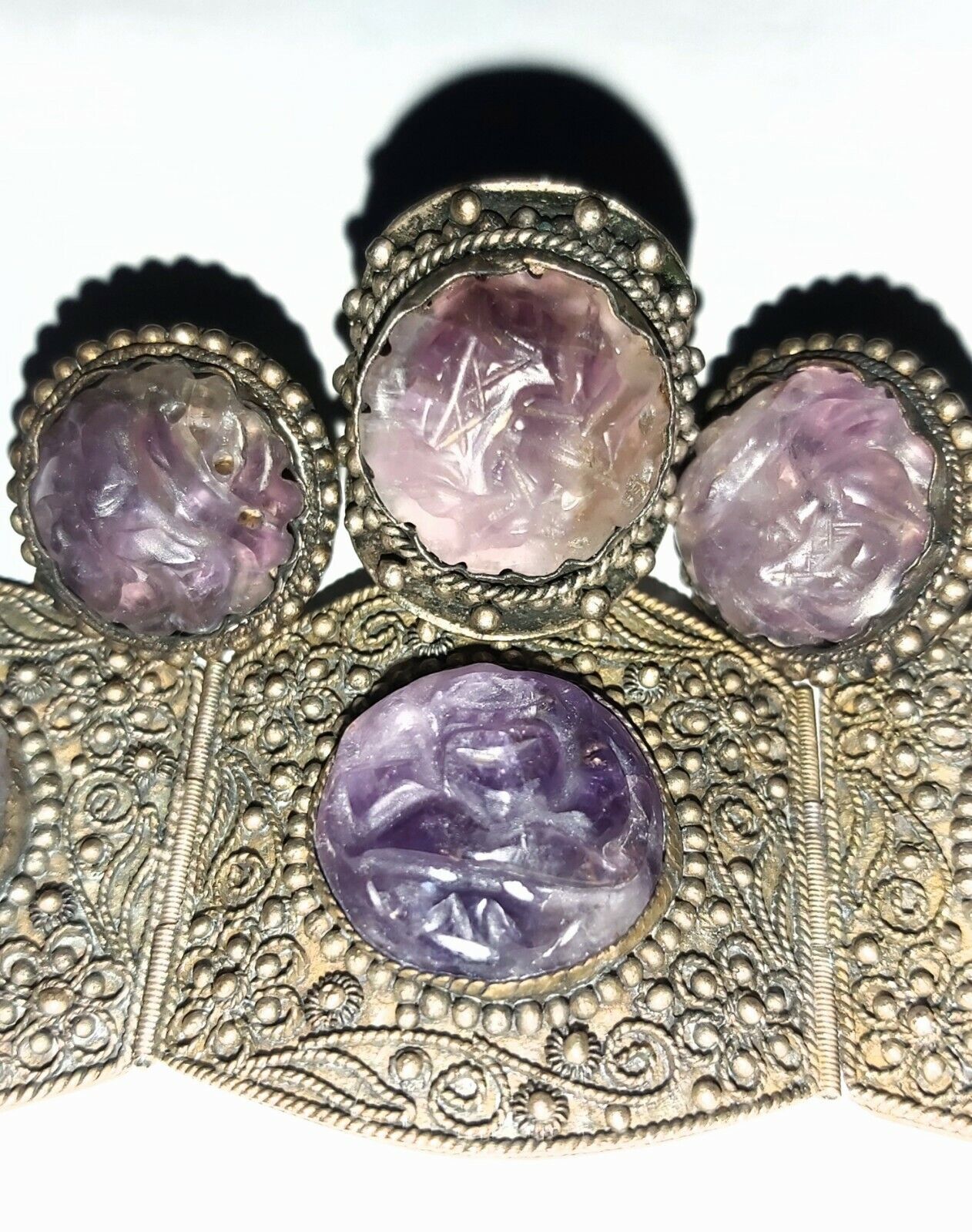 ANTIQUE CHINESE SET W/ CARVED AMETHYSTS - BRACELET, RING, EARRINGS. 1900s