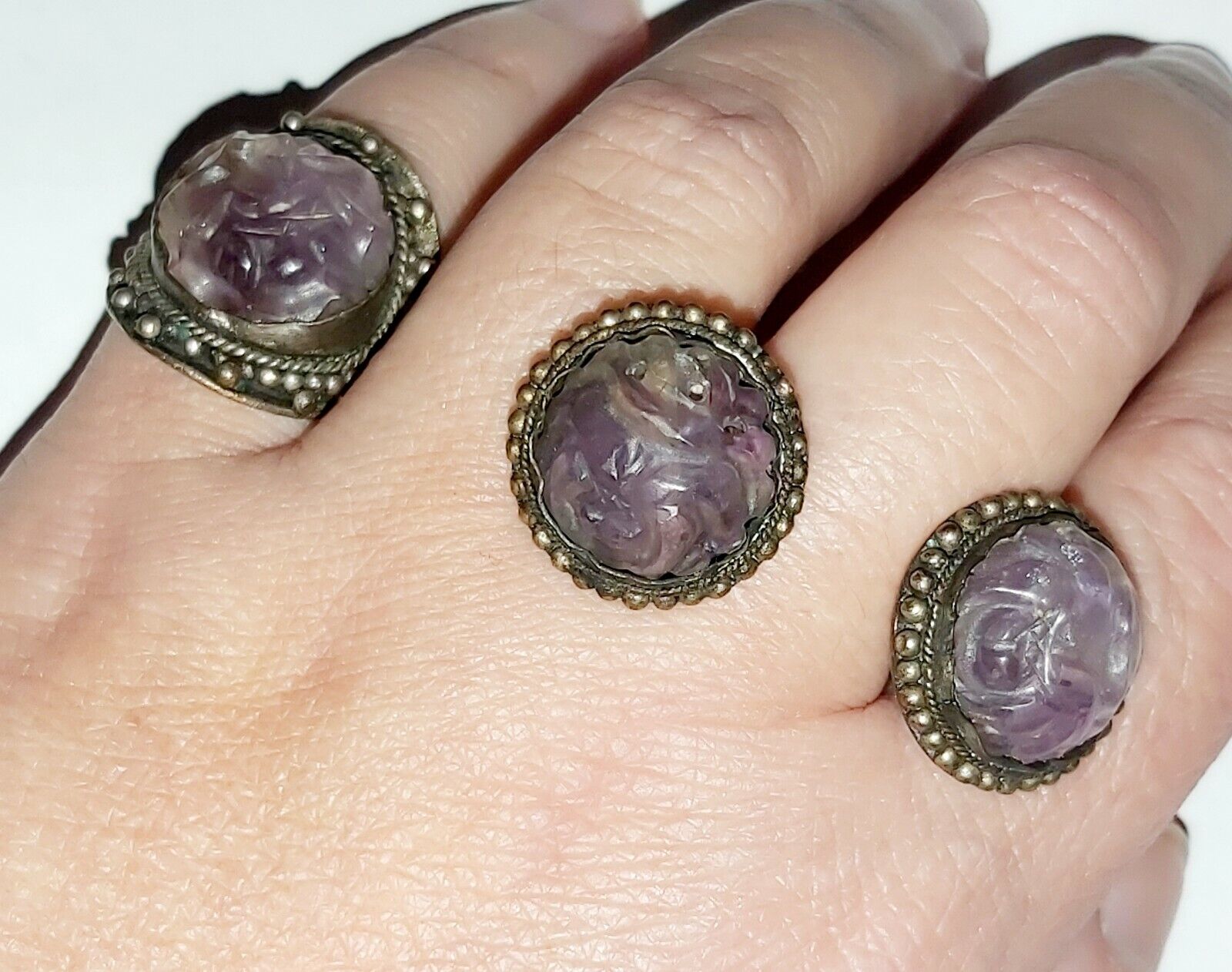 ANTIQUE CHINESE SET W/ CARVED AMETHYSTS - BRACELET, RING, EARRINGS. 1900s