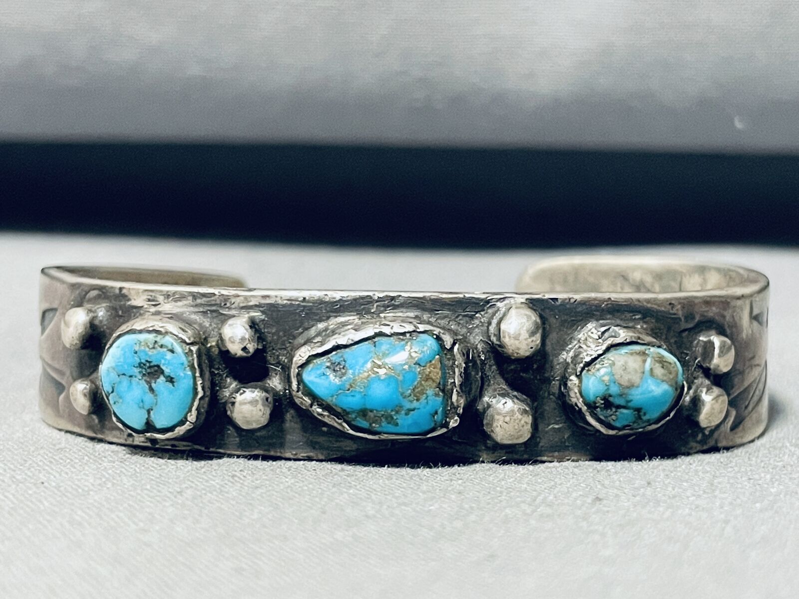 LATE 1800s / EARLY 1900'S INGOT SILVER VINTAGE MORENCI TURQUOISE NAVAJO BRACELET
