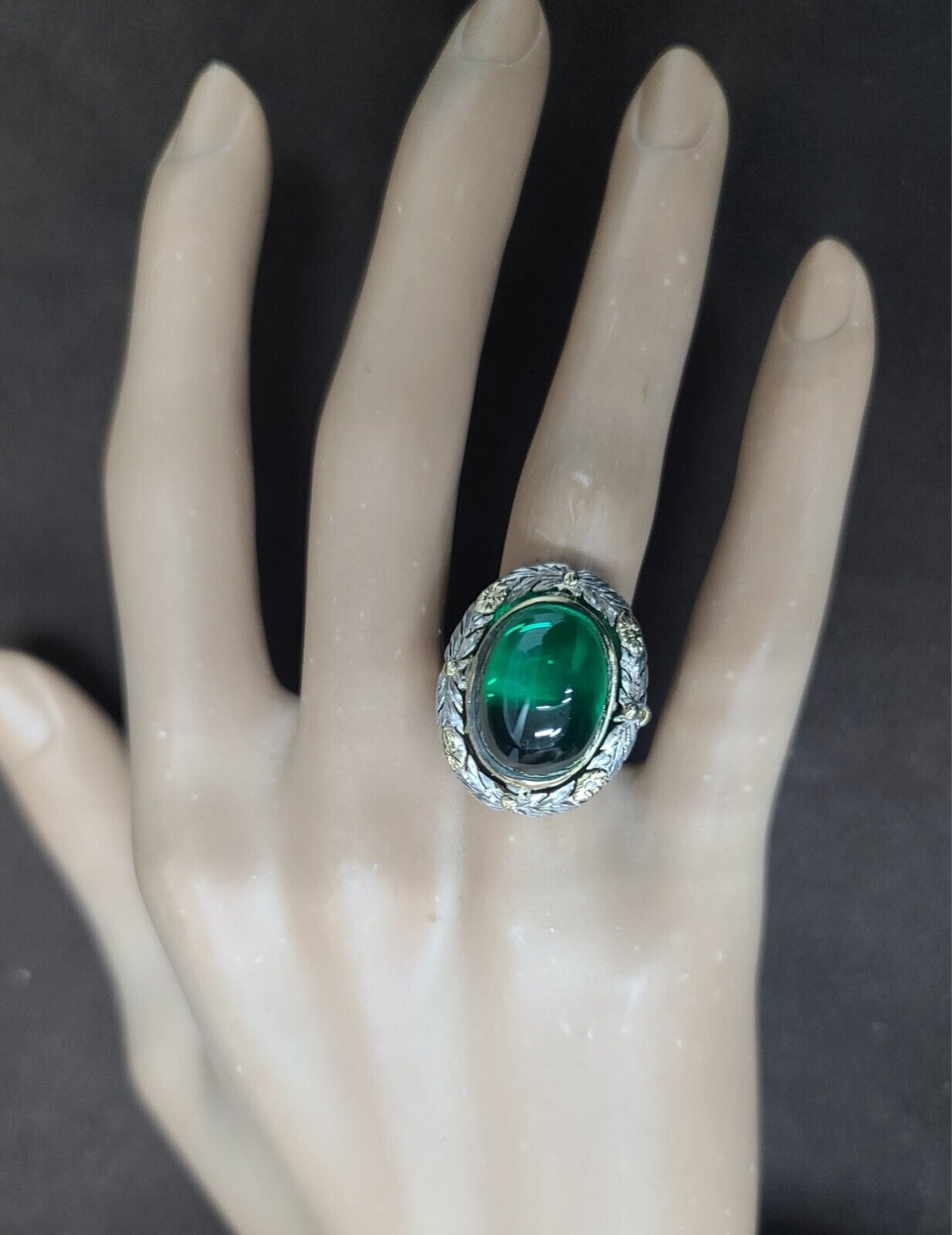VINTAGE 14K TWO-TONE GOLD RING 10.65CT. GREEN EMERALD CABOCHON OVAL CIRC 1900'S