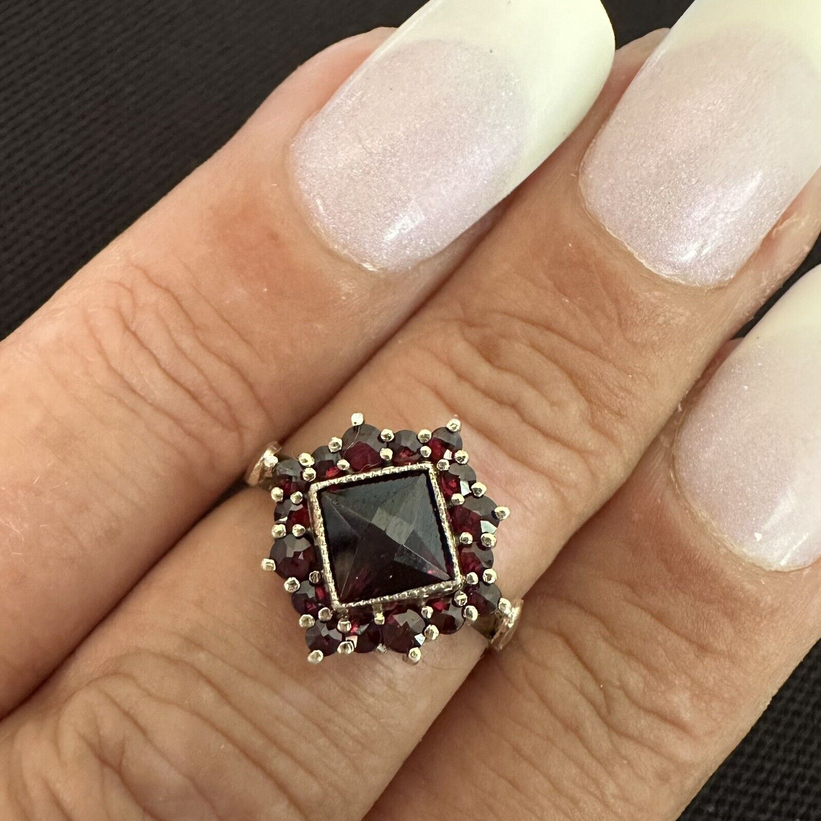 STUNNING ANTIQUE 1800’s ESTATE STERLING SILVER VERMEIL ROSE CUT GARNET RING 6.5