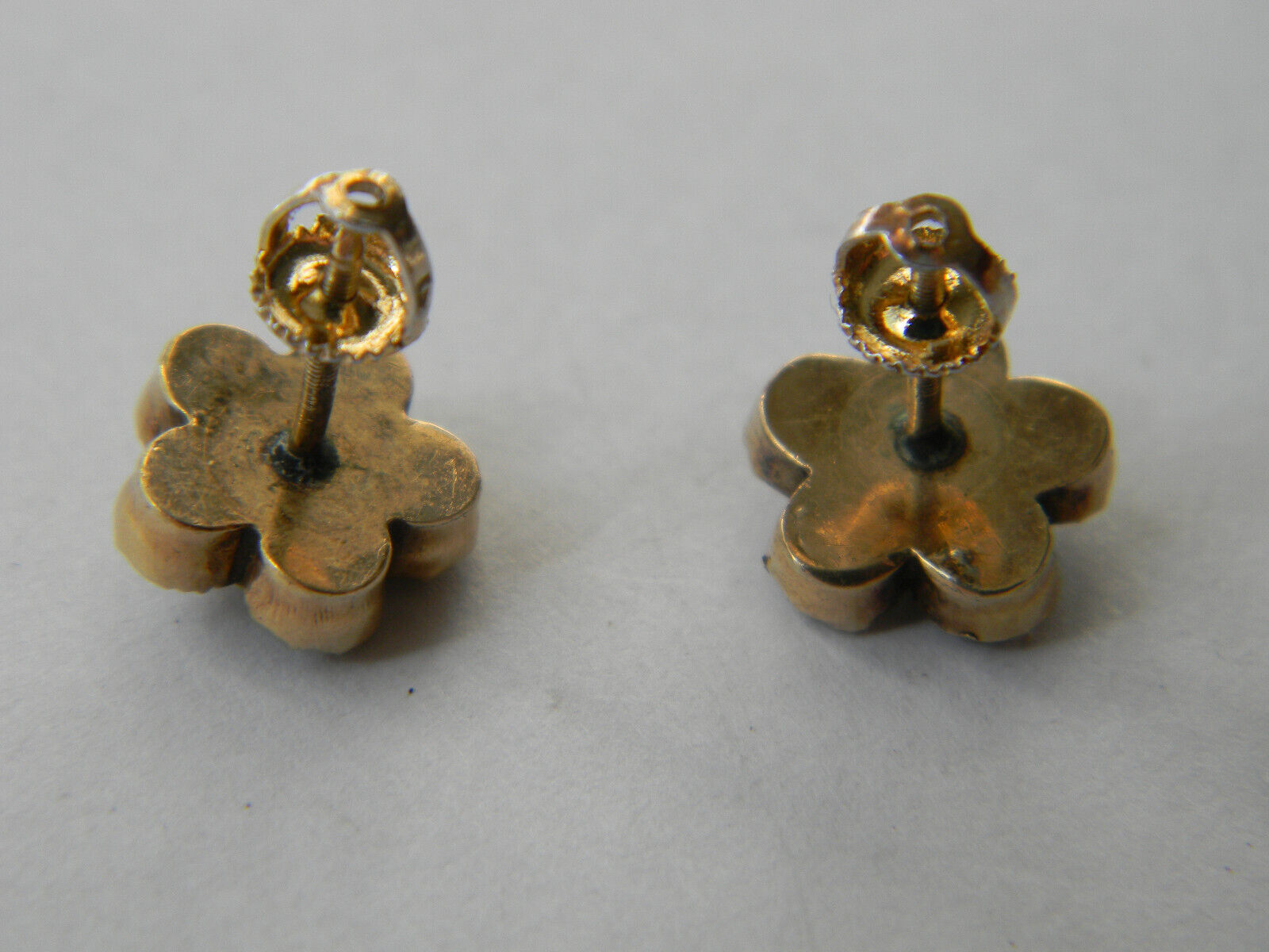 Antique 1800s 14K Yellow Gold Simulated Sapphire Floral 11mm Screw Back Earrings