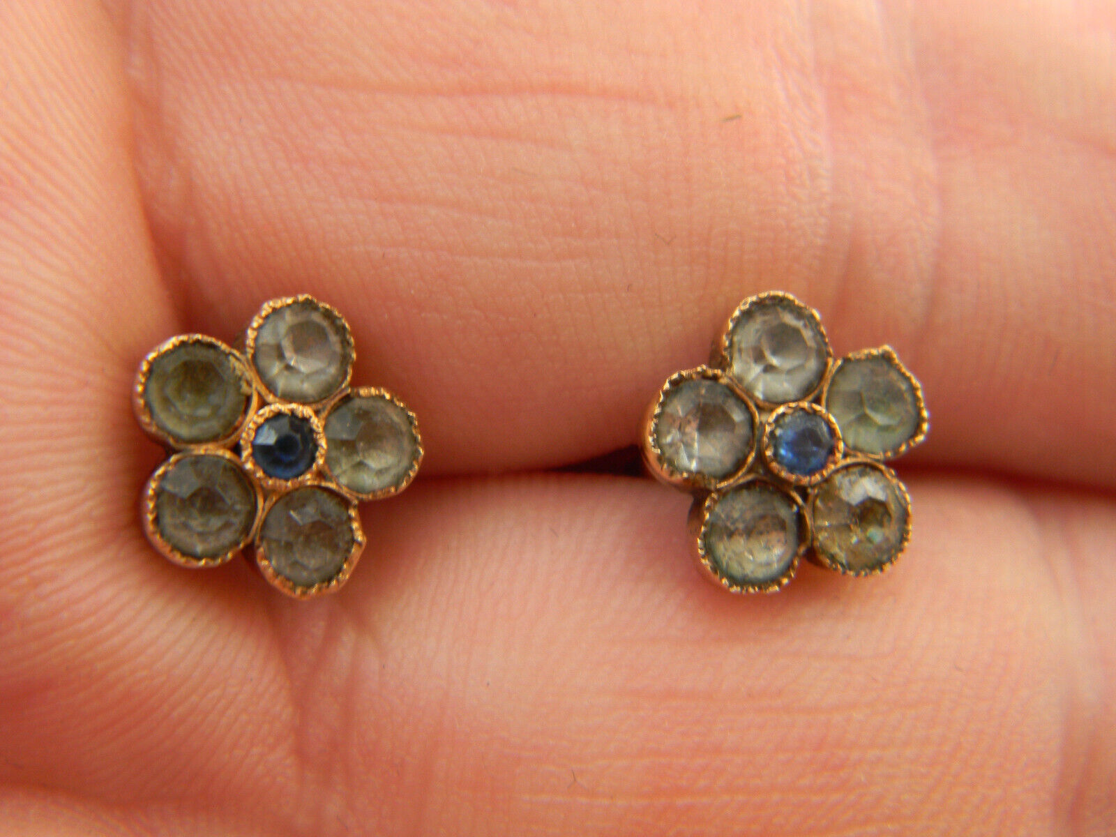 Antique 1800s 14K Yellow Gold Simulated Sapphire Floral 11mm Screw Back Earrings