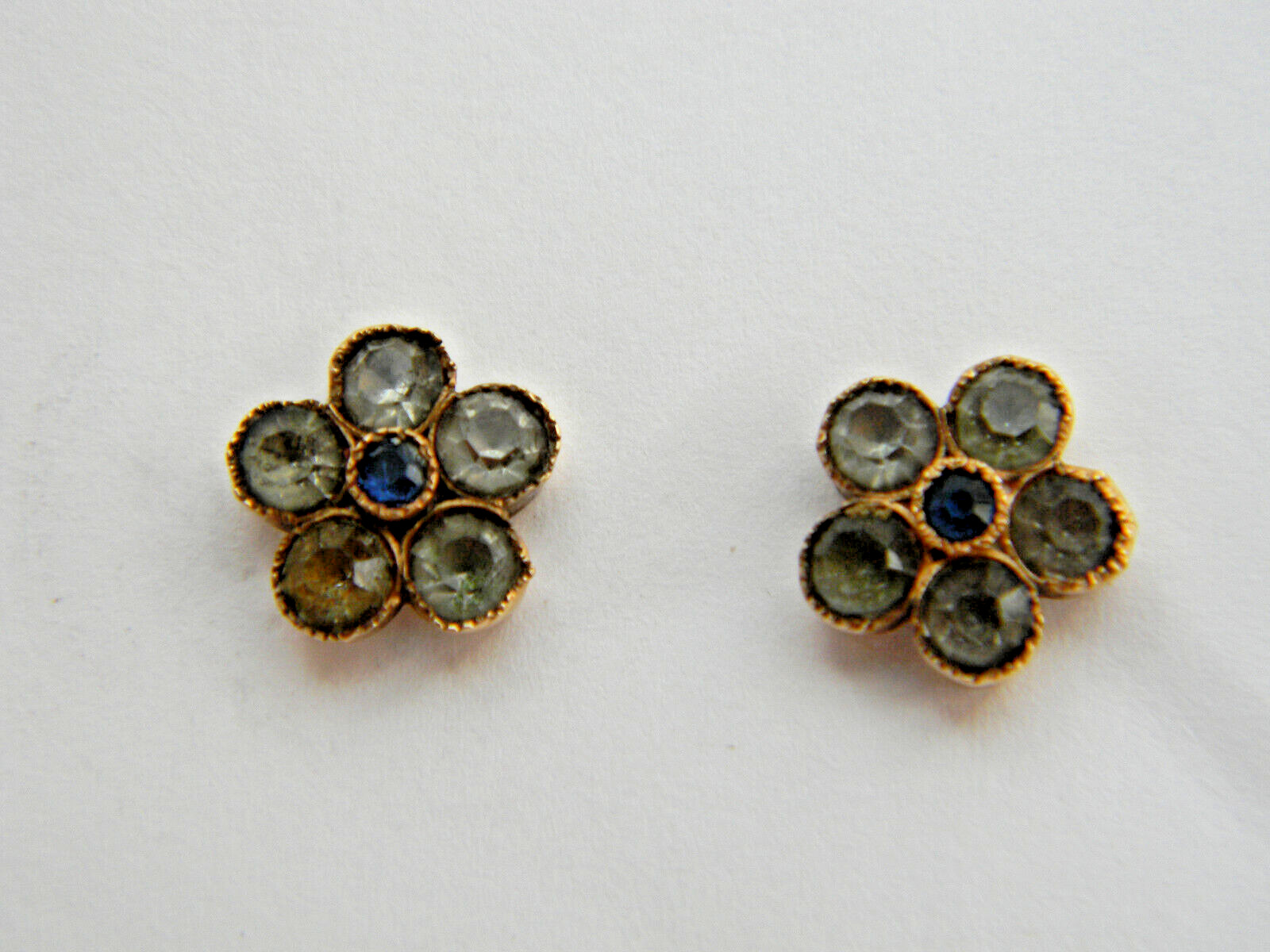 Antique 1800s 14K Yellow Gold Simulated Sapphire Floral 11mm Screw Back Earrings