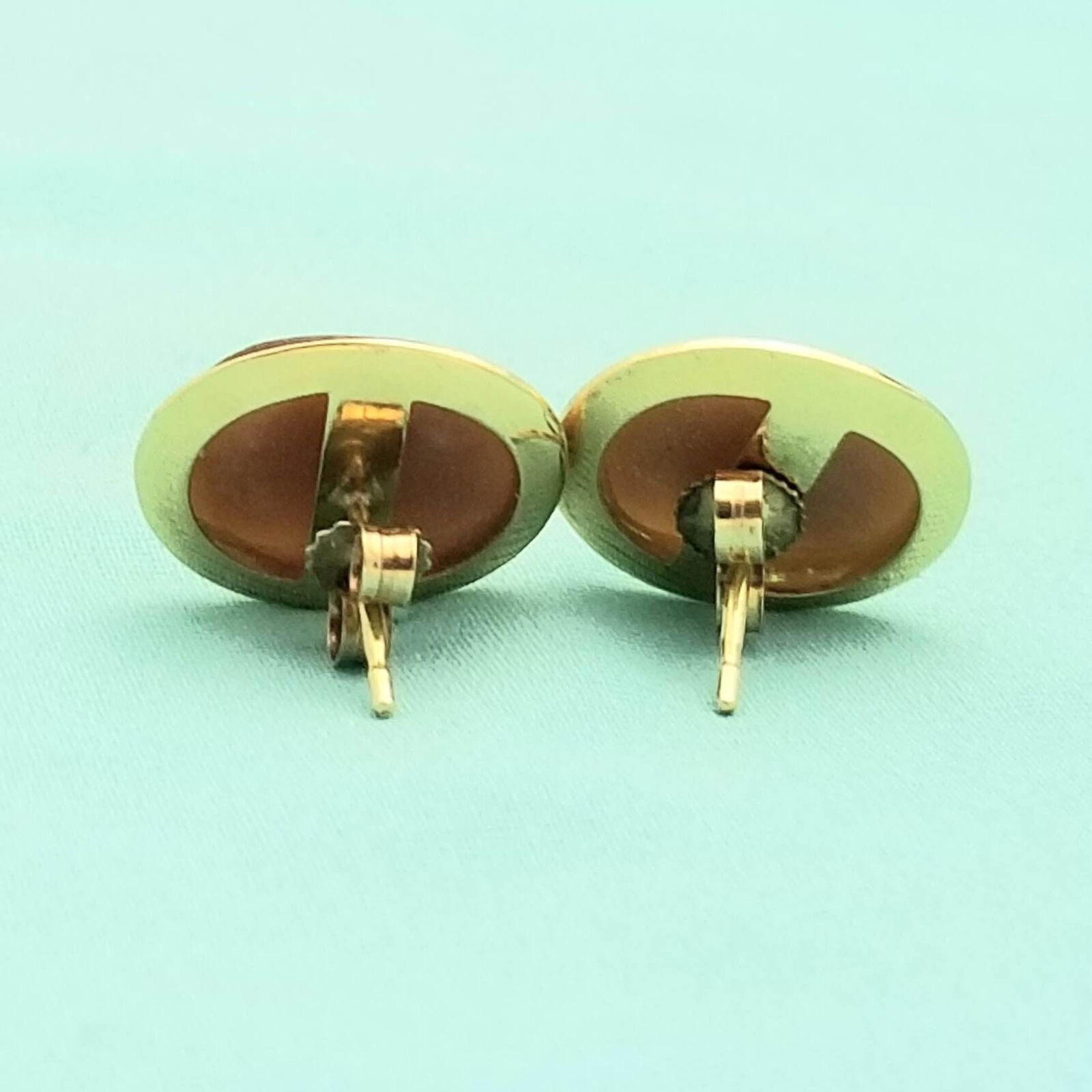 14K Cameo Shell Stud Earrings-1900s-Yellow Gold-Hand Carved 9/16'' Long-Vintage