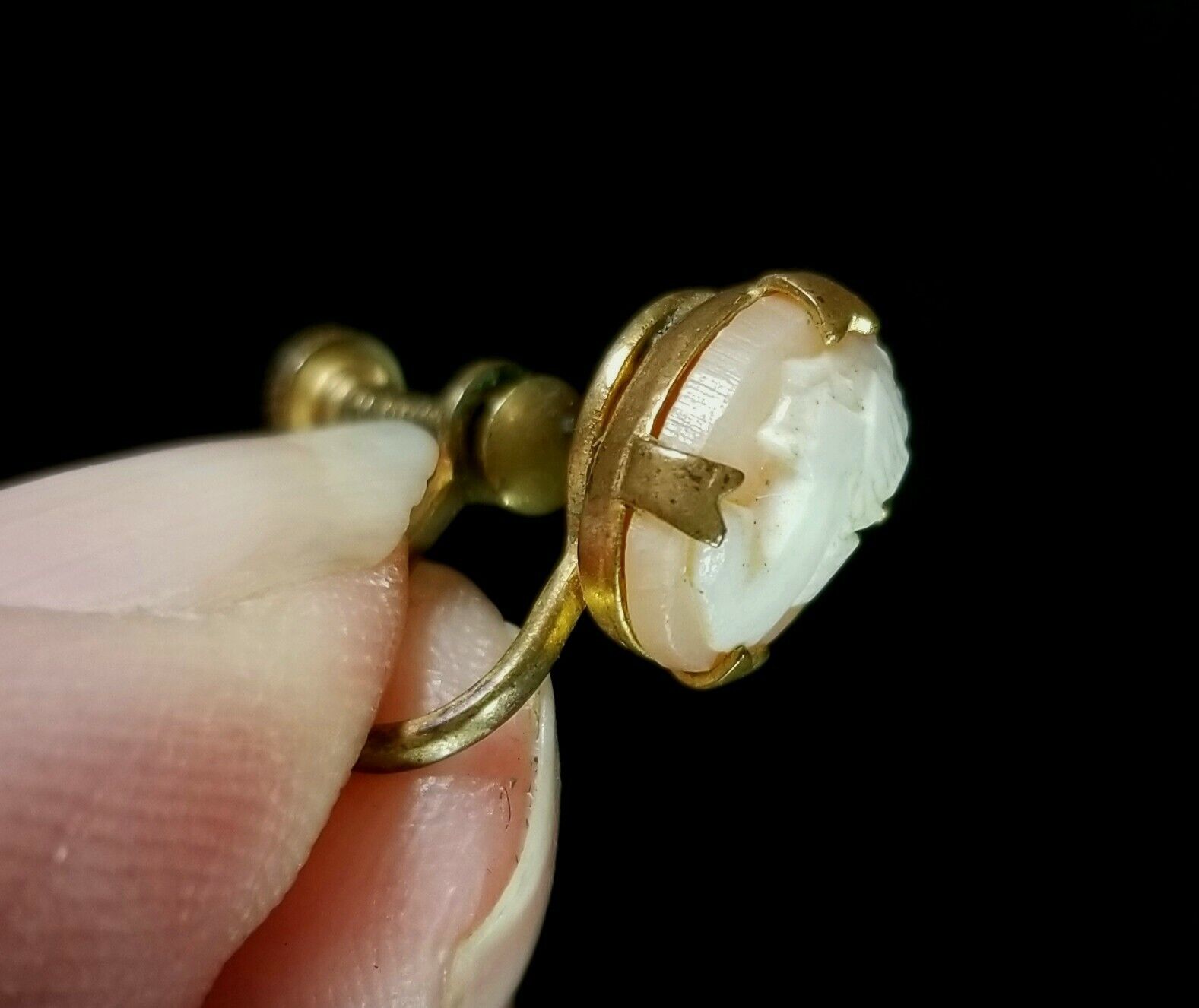 Antique Early 1900s Woman Portrait Shell Cameo On Pink Screw Back Earrings EXC