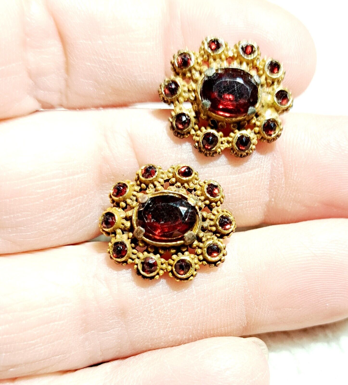 ** Early 1900's Victorian Bohemian Garnet Screw Back Earrings **