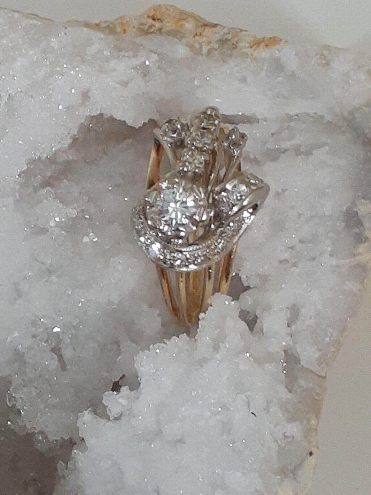 Ladies 14K yellow Gold Diamond Bridal set with white Gold illusion head contain.
