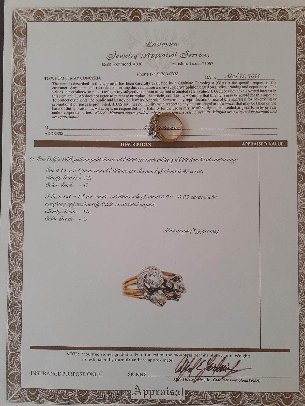 Ladies 14K yellow Gold Diamond Bridal set with white Gold illusion head contain.