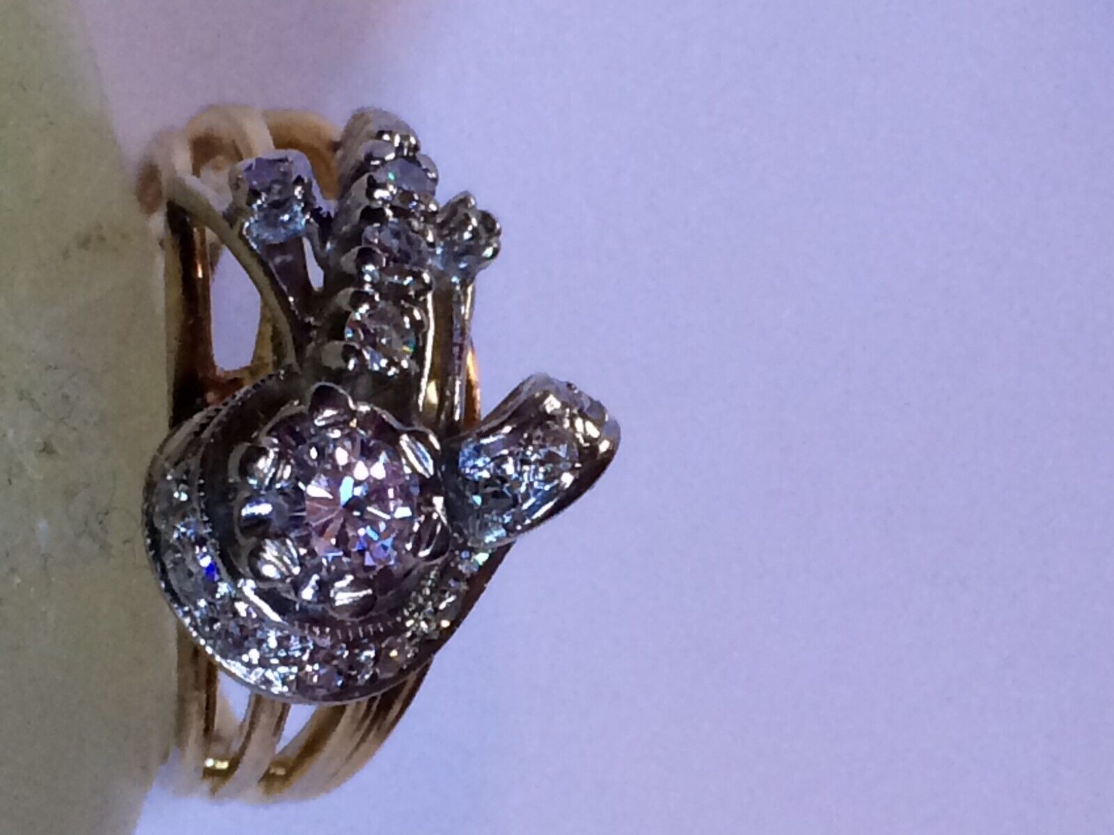 Ladies 14K yellow Gold Diamond Bridal set with white Gold illusion head contain.