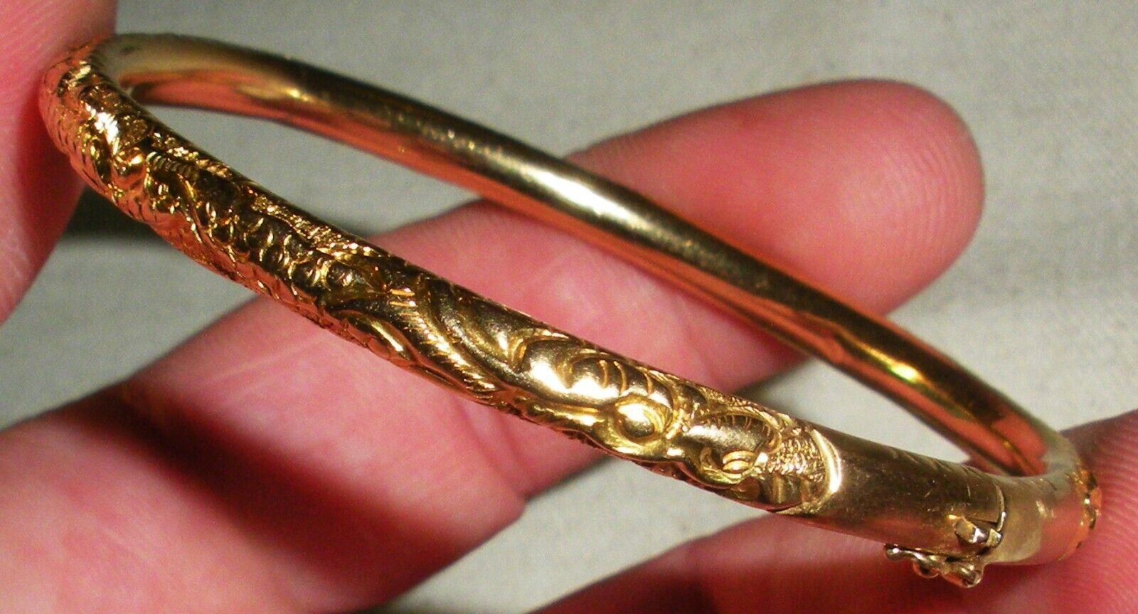 ANTIQUE EARLY 1900S 18K GOLD CHINESE DRAGON BANGLE BRACELET tuvi