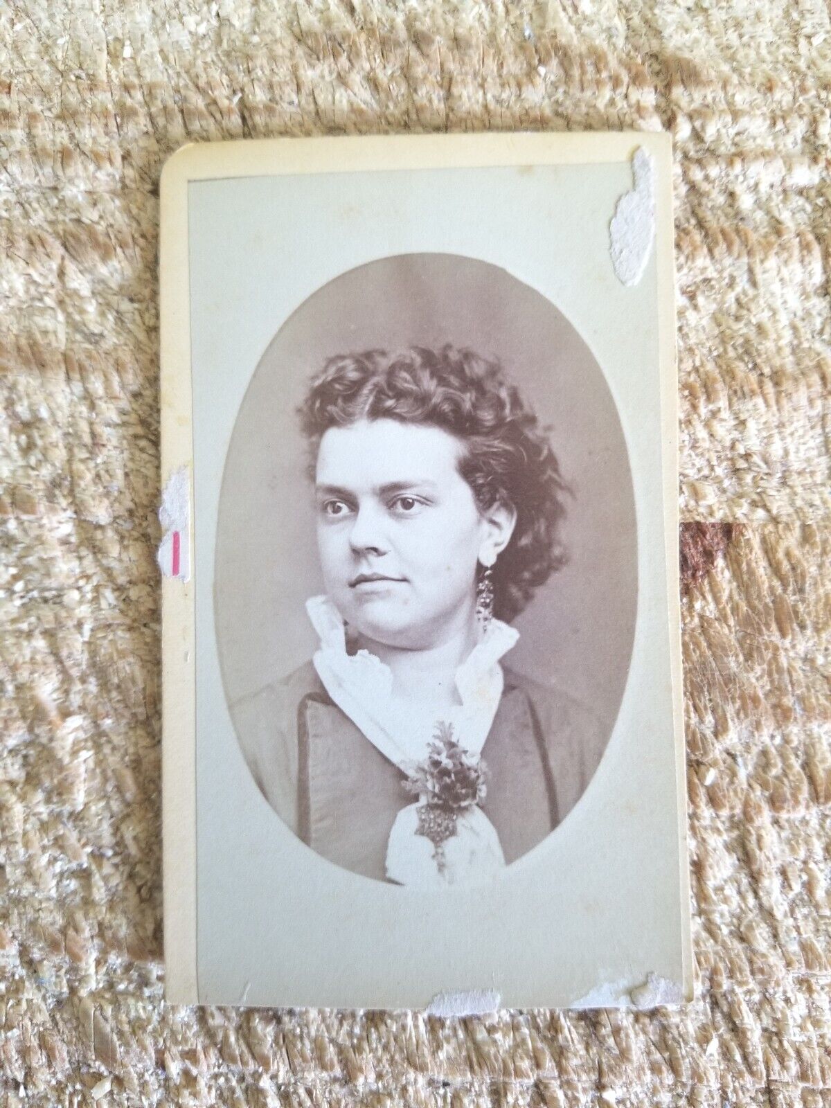 A LADY WITH EARINGS,FREDONIA,NY.VTG 1800'S MINIATURE POCKET SIZE PHOTO*MCP3