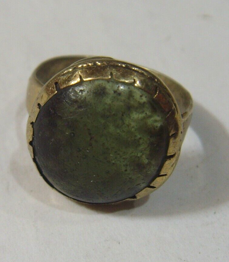 1700s antique tribal wedding ring sz 8 Dagestan central Asia green stone hf1721