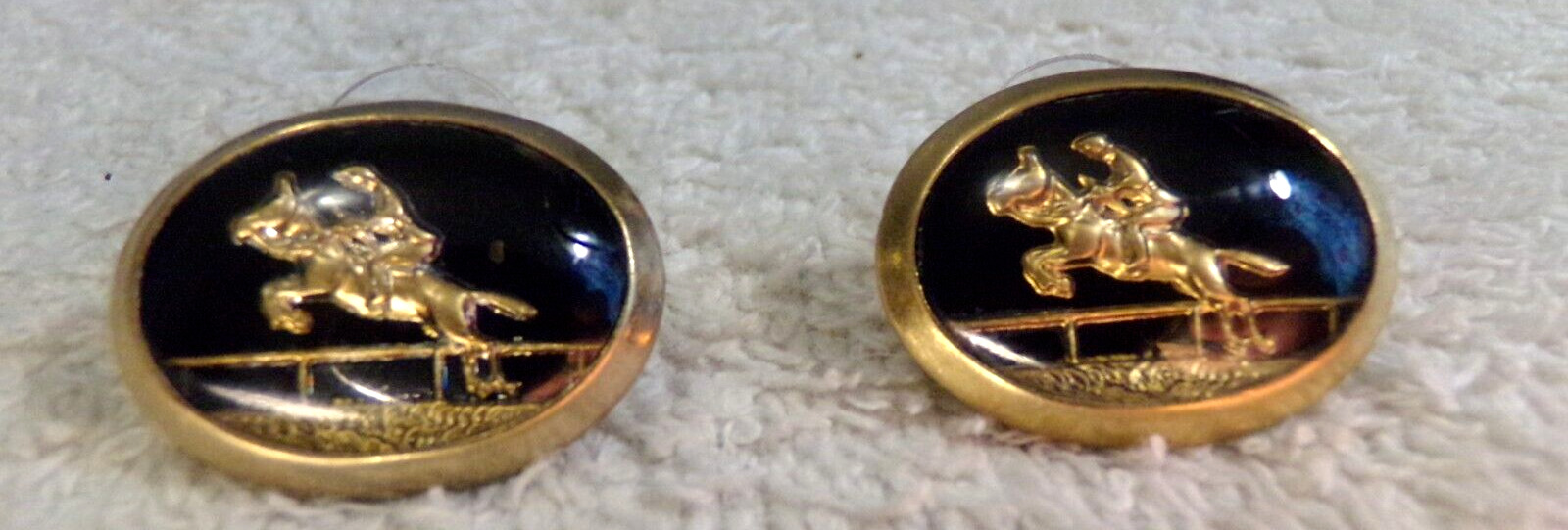 ANTIQUE OVAL PAINT INTAGLIO GOLDFILL HORSE ENGLISH RIDER crystal PIERCE EARRINGS