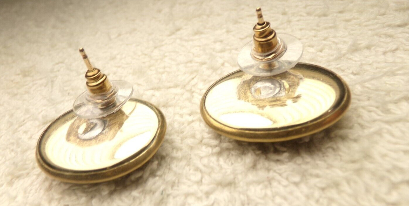 ANTIQUE OVAL PAINT INTAGLIO GOLDFILL HORSE ENGLISH RIDER crystal PIERCE EARRINGS