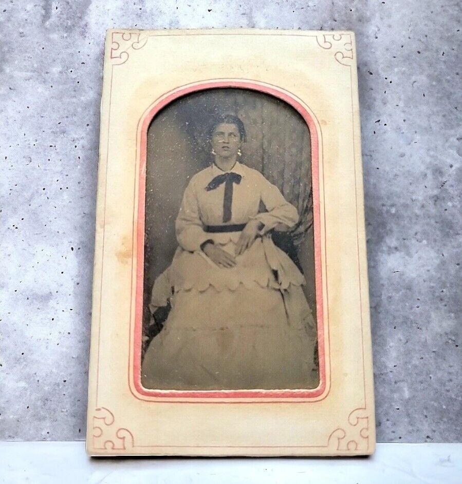 Civil War Era Stylish Woman Colorized Earings 1800s Ferreotype Photo TinType