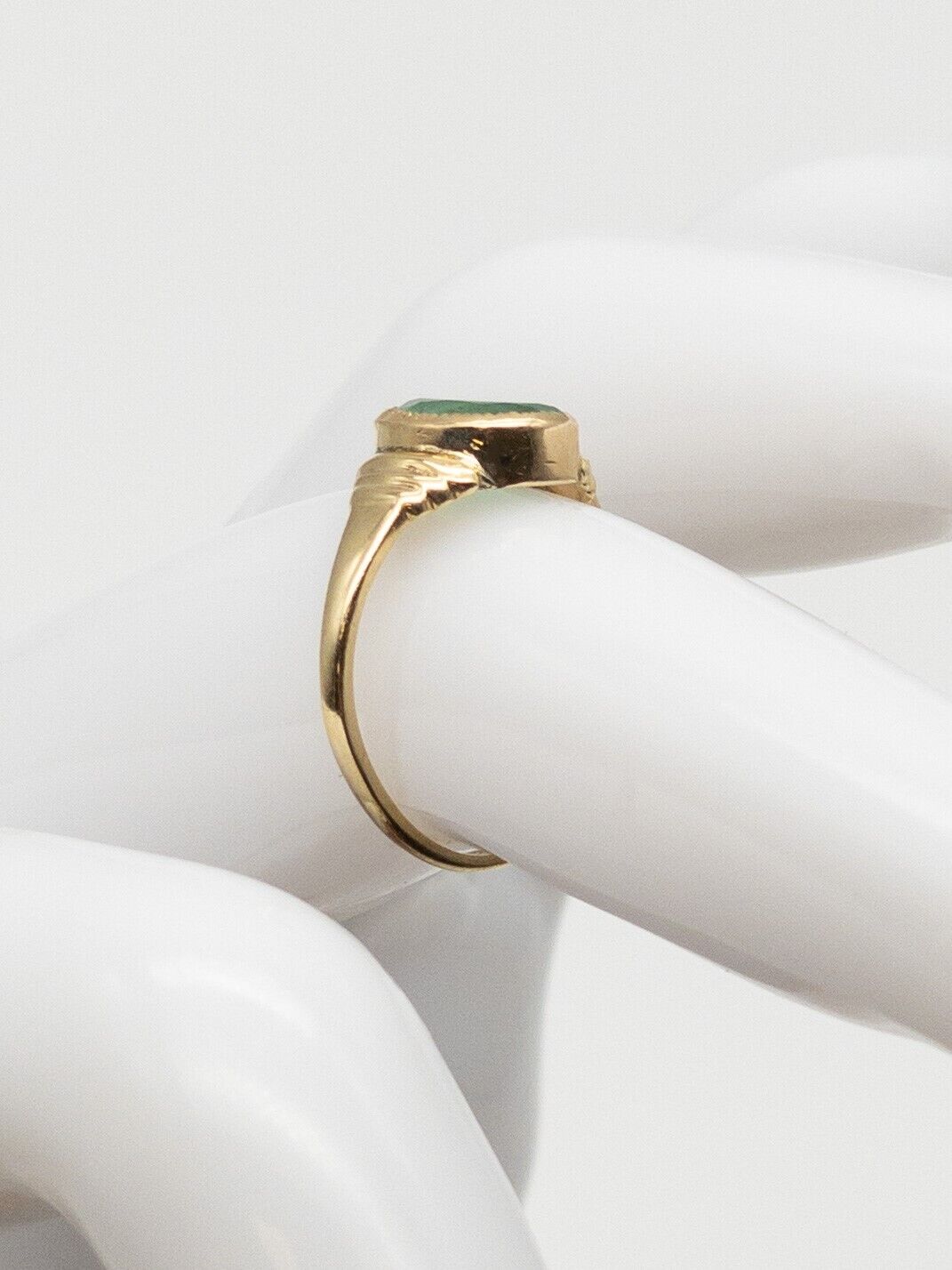Antique 1900s Edwardian $2000 1.25ct AAA+++ Natural Emerald 10k Yellow Gold Ring