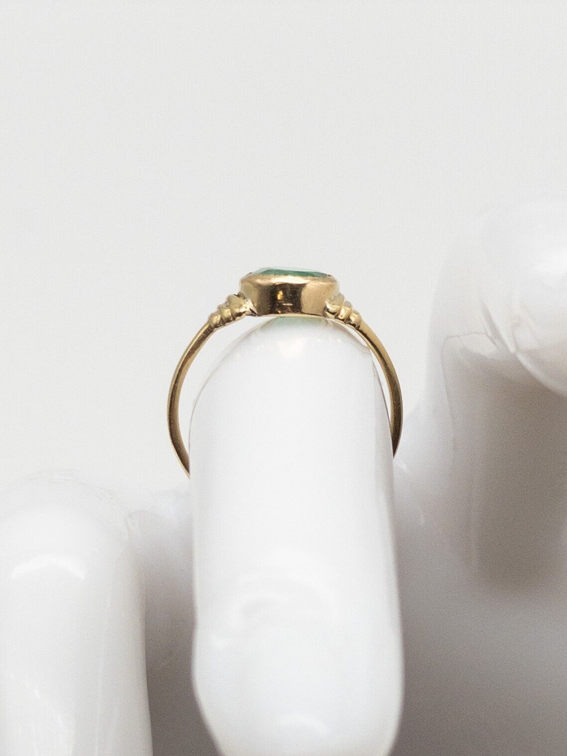 Antique 1900s Edwardian $2000 1.25ct AAA+++ Natural Emerald 10k Yellow Gold Ring