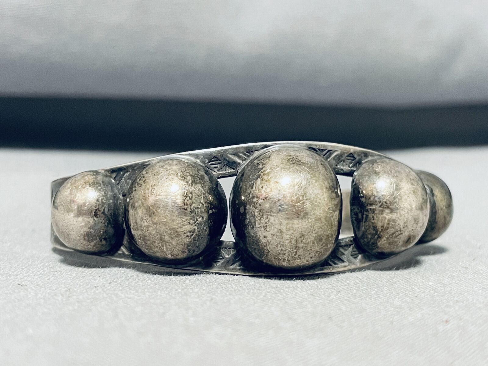 EARLY 1900'S FAB AMAZING VINTAGE NAVAJO STERLING SILVER BRACELET