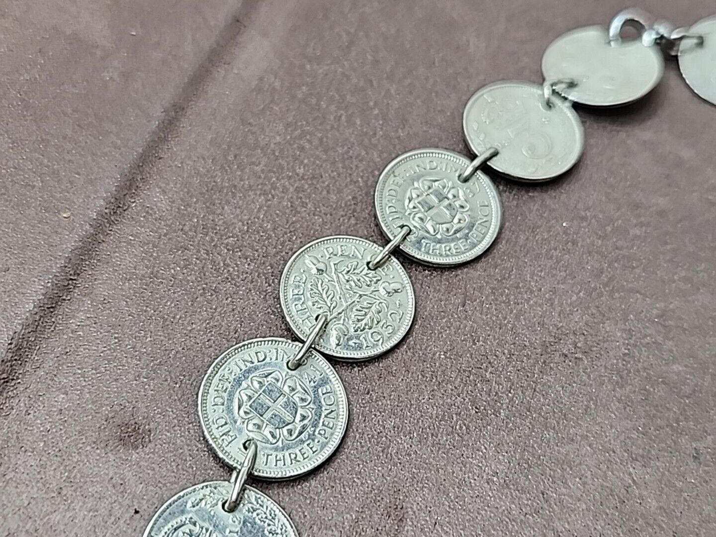 VINTAGE EARLY 1900s BRITISH 3 PENCE SILVER COIN NECKLACE