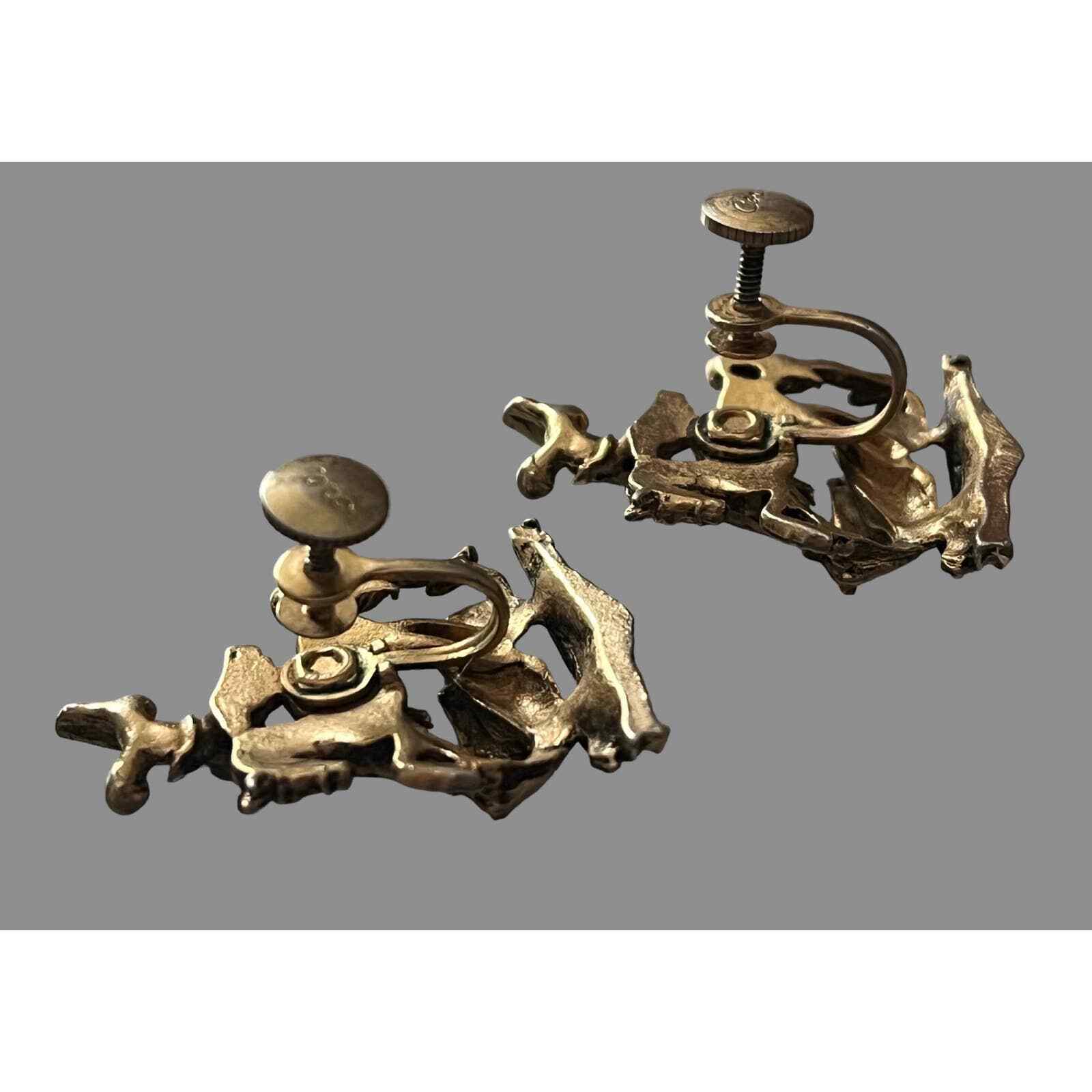 VTG c1919 Coro SCREW BACK EARRINGS Dragon Slayer Horse Warrior CoroCraft Gold