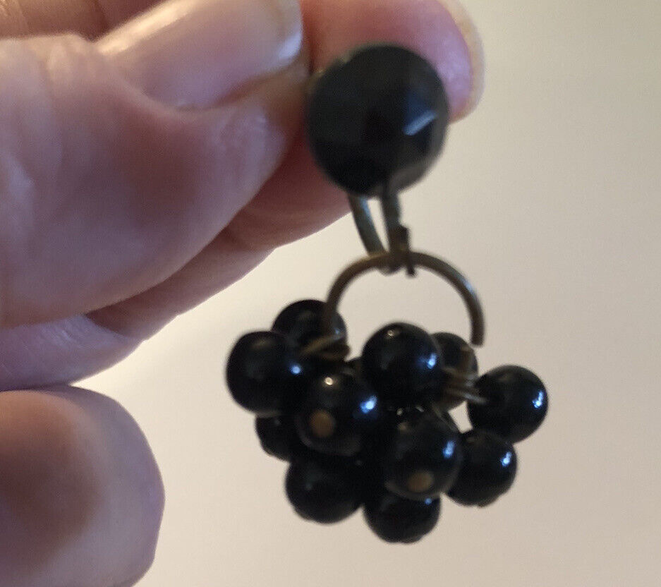 antique 1800s Black Glass Bead Mourning Dangle Cluster Screwback Earrings