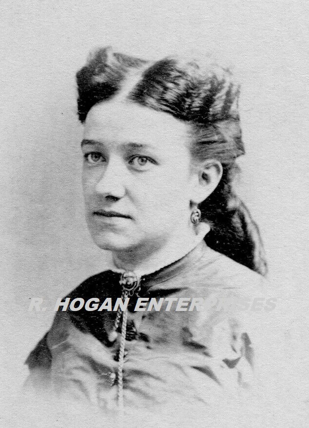 C. 1800's LADY NECKLACE & EARRINGS JERSEY CITY NJ 5X7 PRINT PHOTO F578