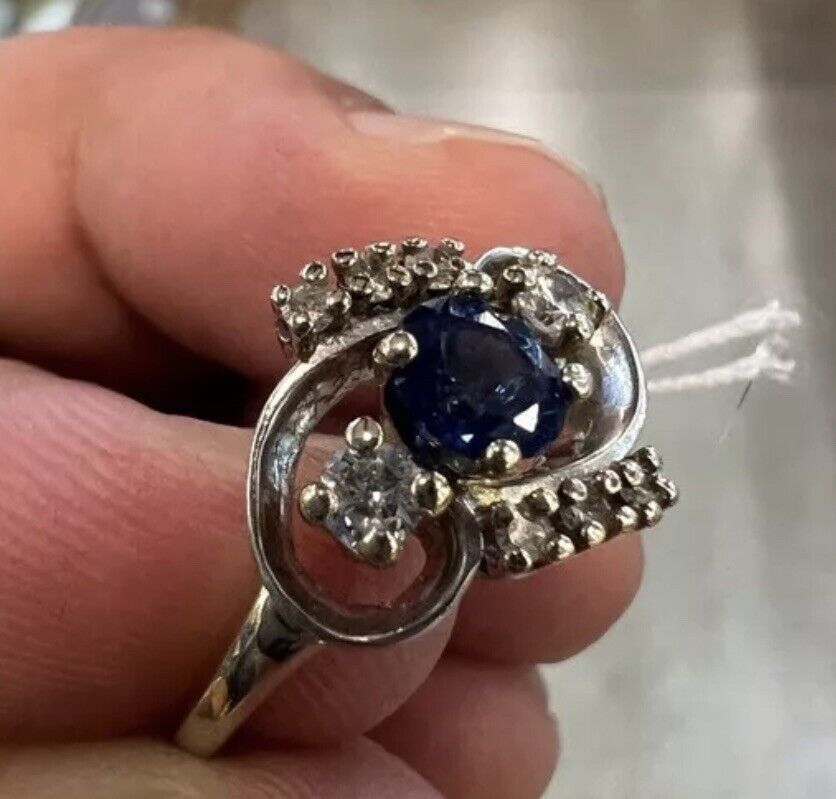 Gorgeous Antique 1900s Natural Diamond & Sapphire White Gold Ring