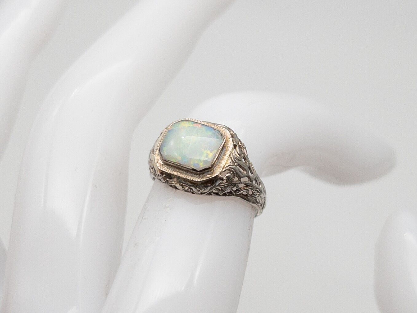 Antique 1900s Edwardian 2ct Natural Australian OPAL 14k White Gold Filigree Ring